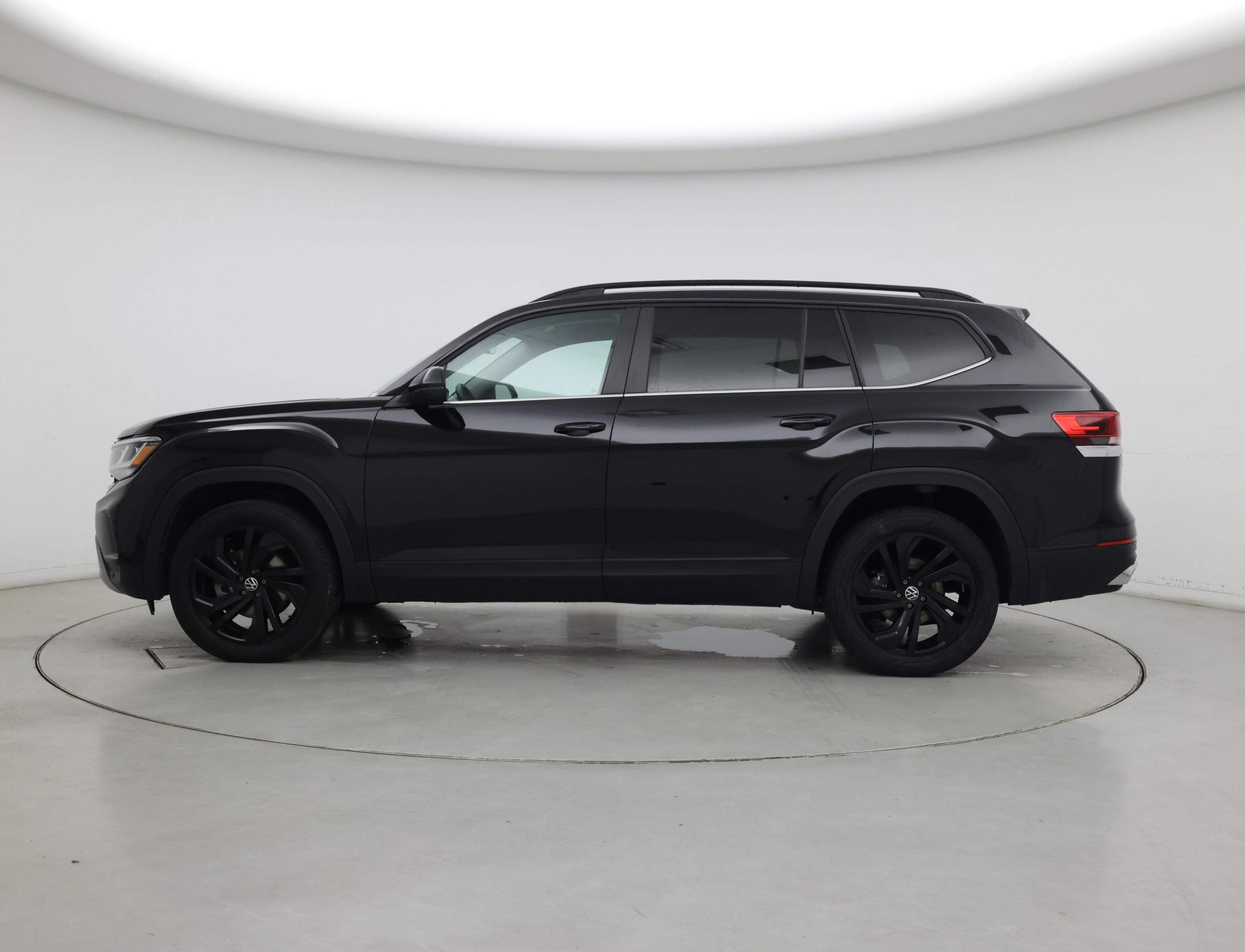 Thumbnail: 2023 Volkswagen Atlas - 3