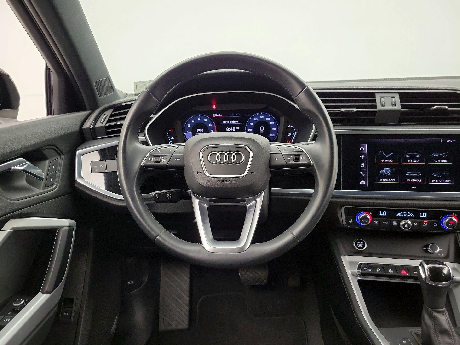 Thumbnail: 2021 Audi Q3 - 10