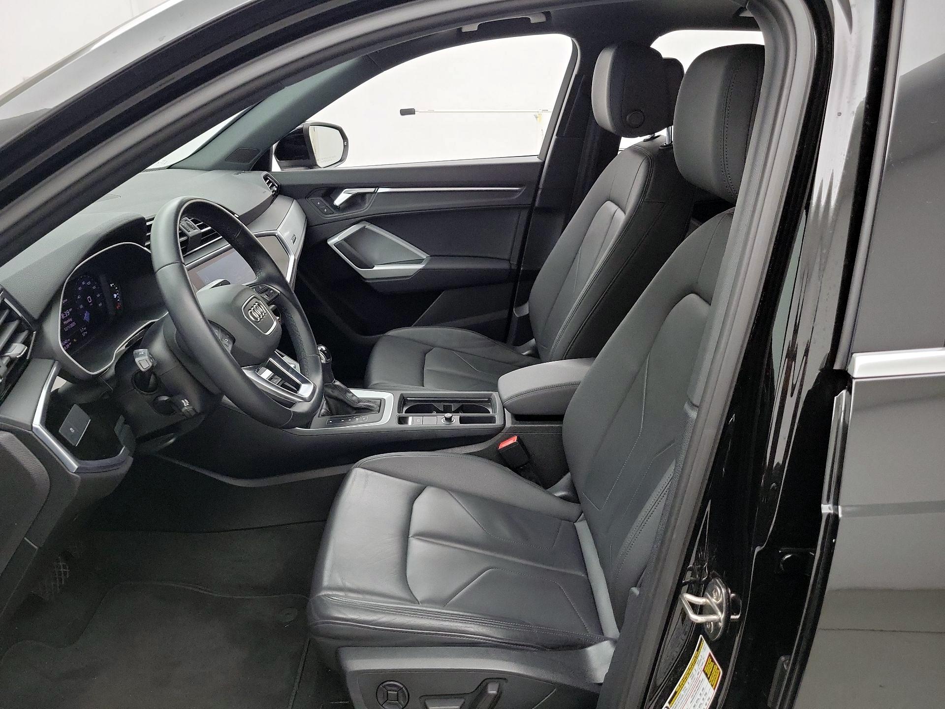 Thumbnail: 2021 Audi Q3 - 11