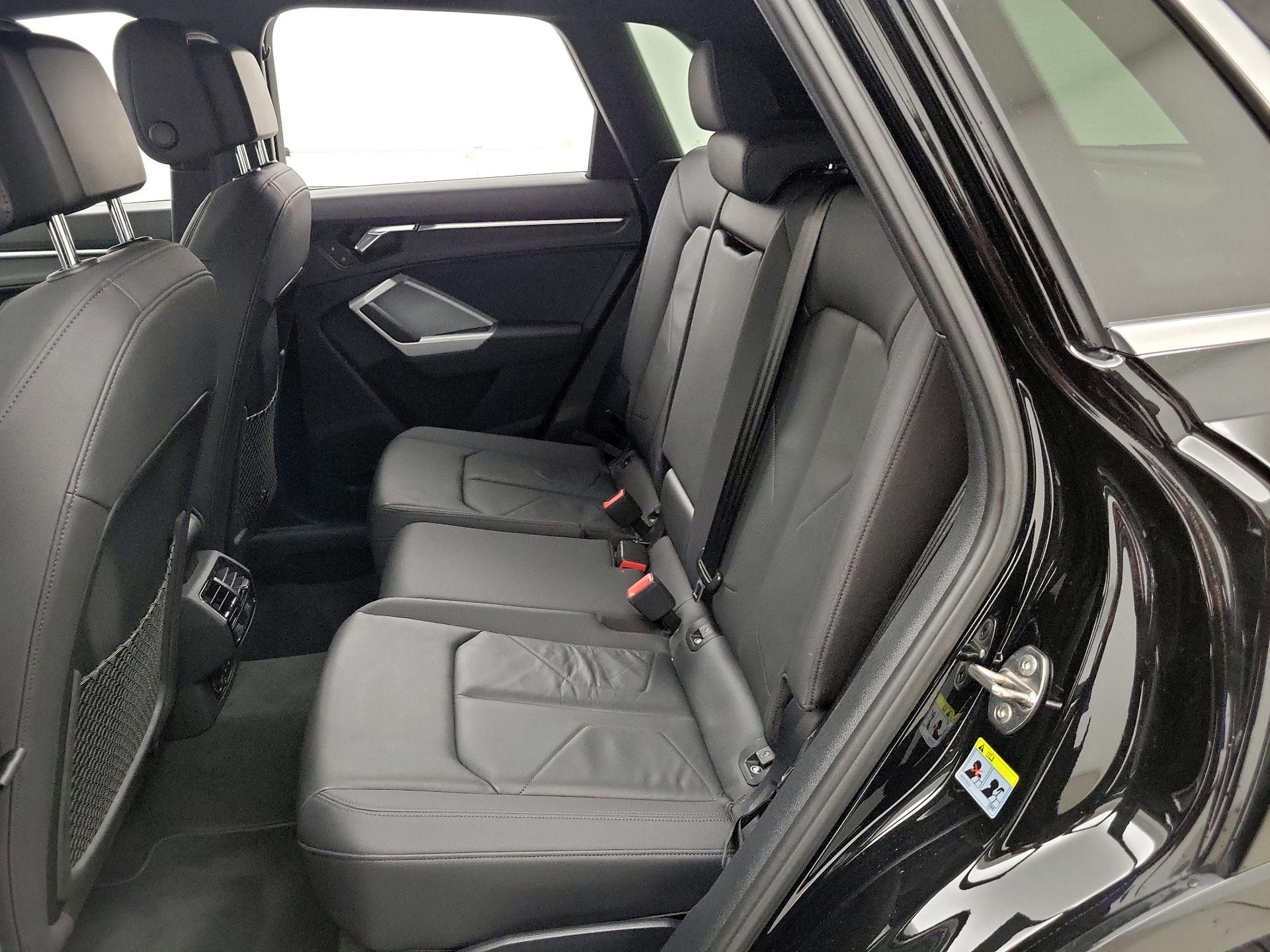 Thumbnail: 2021 Audi Q3 - 20