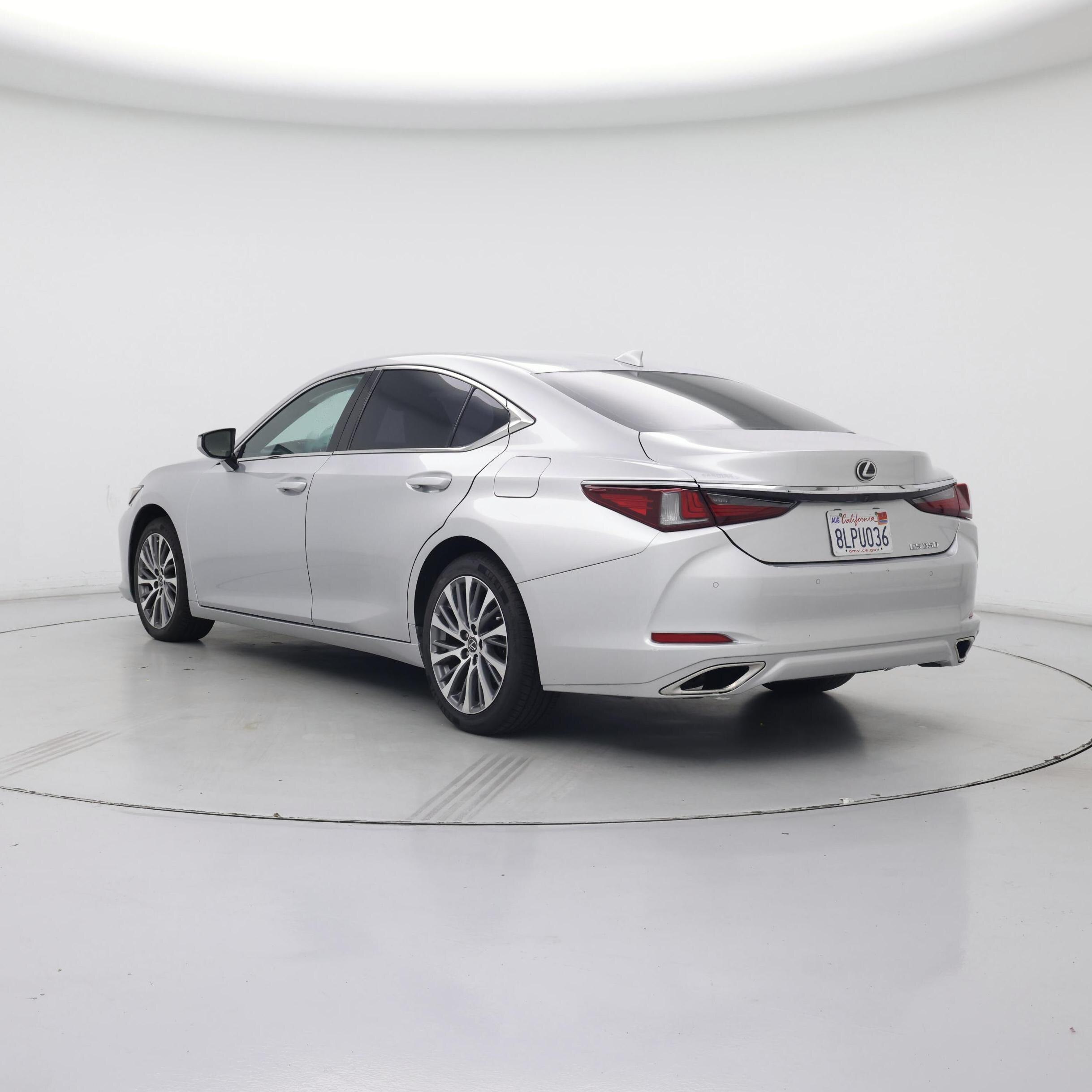 Thumbnail: 2019 Lexus ES - 2