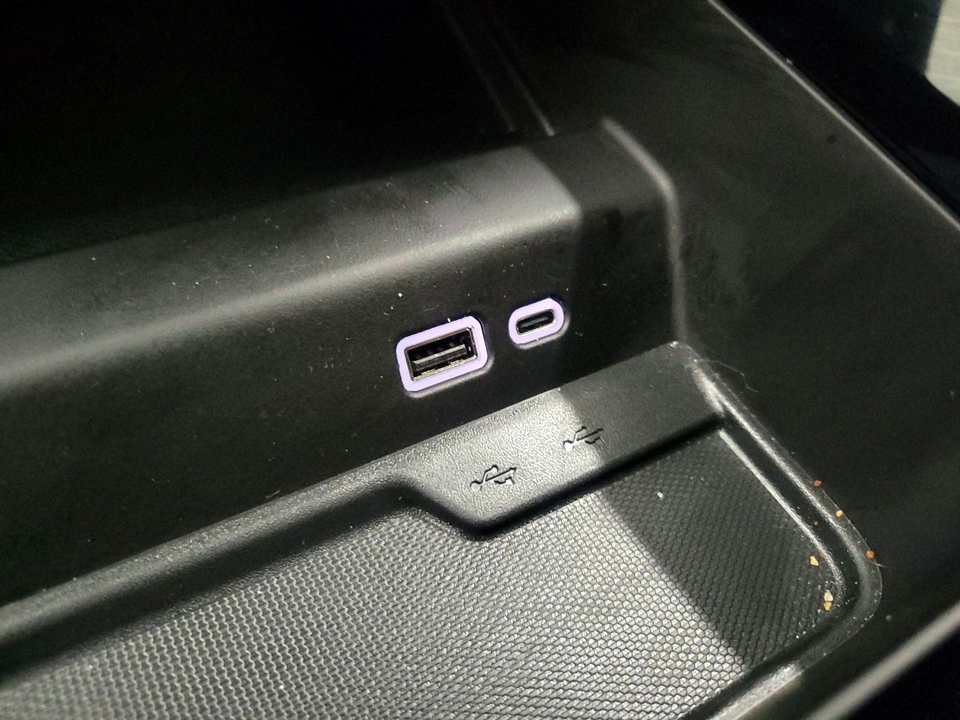 Thumbnail: 2025 Chevrolet Suburban - 19