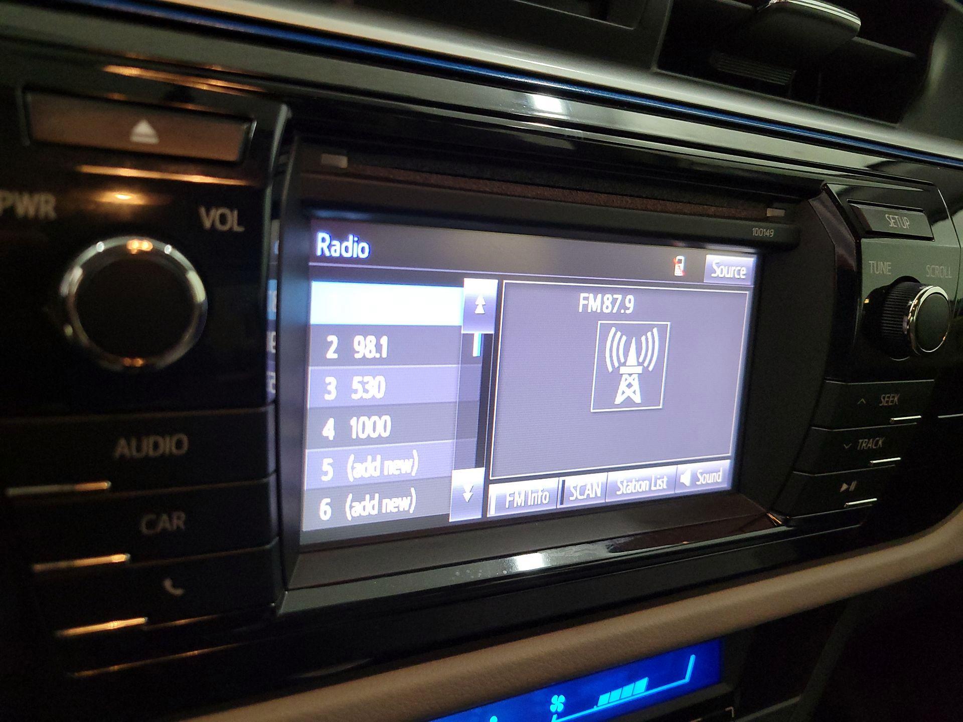 Thumbnail: 2014 Toyota Corolla - 15