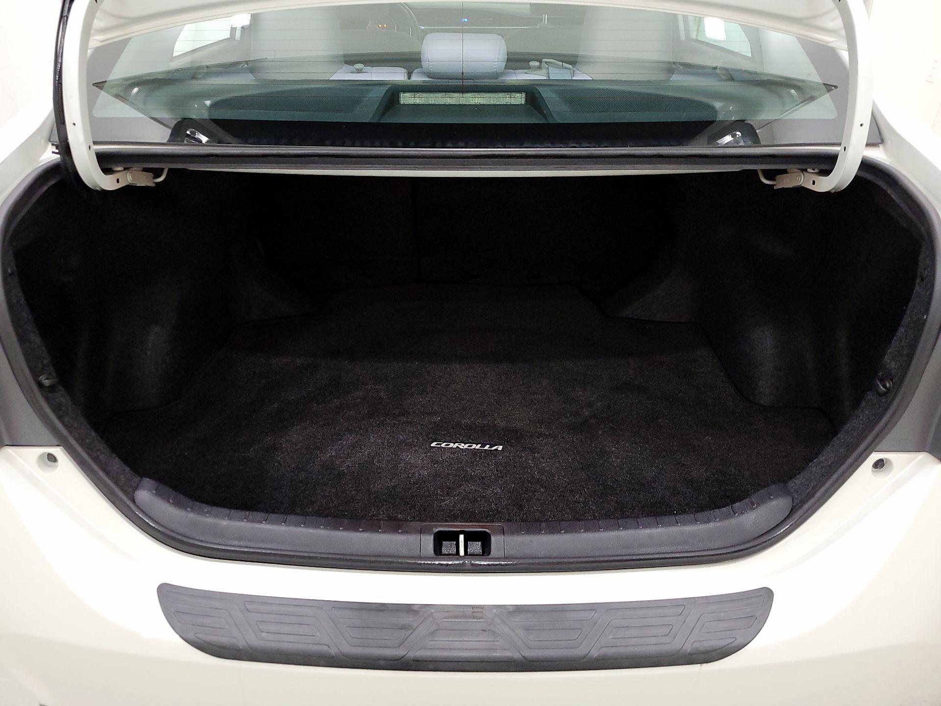 Thumbnail: 2014 Toyota Corolla - 20