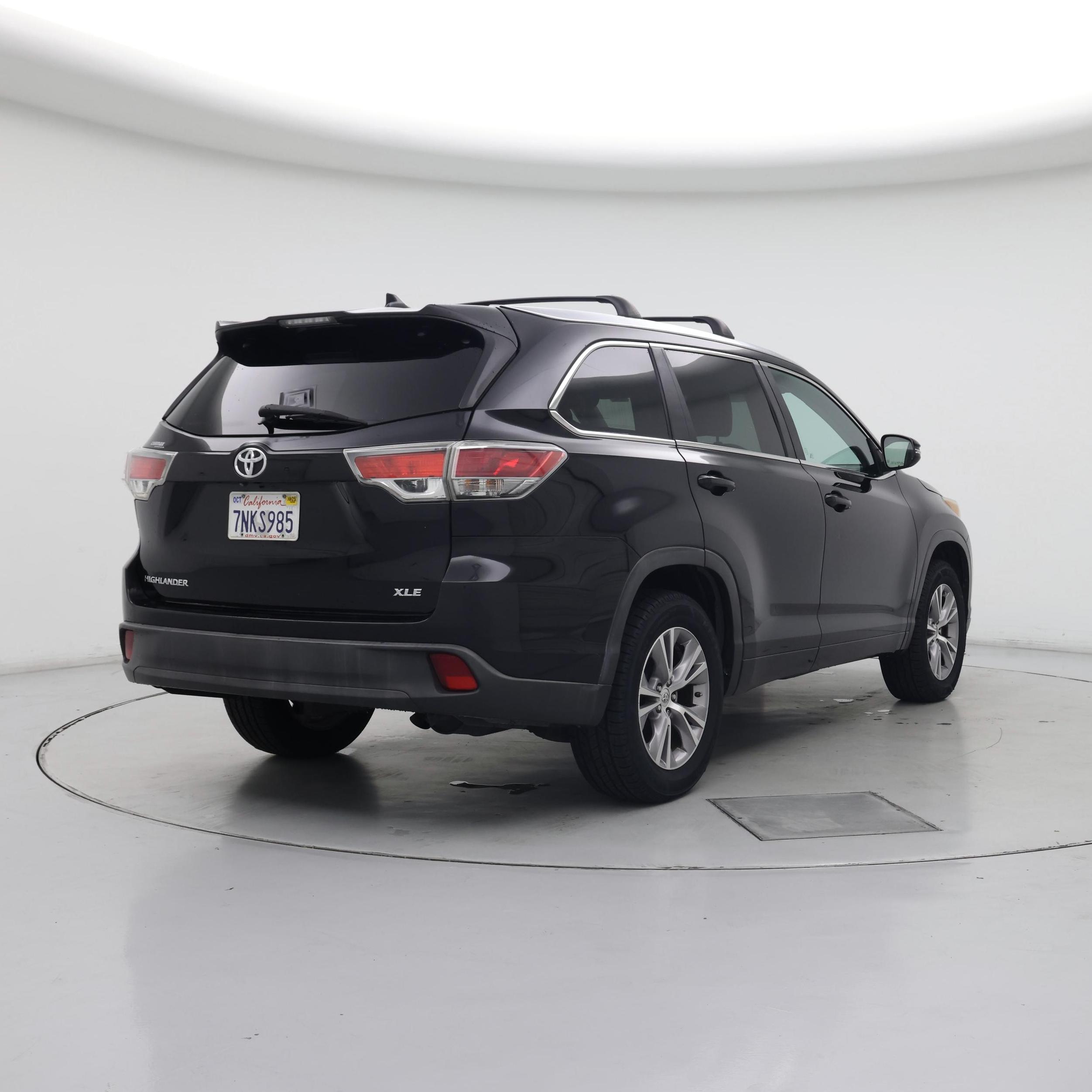 Thumbnail: 2015 Toyota Highlander - 8