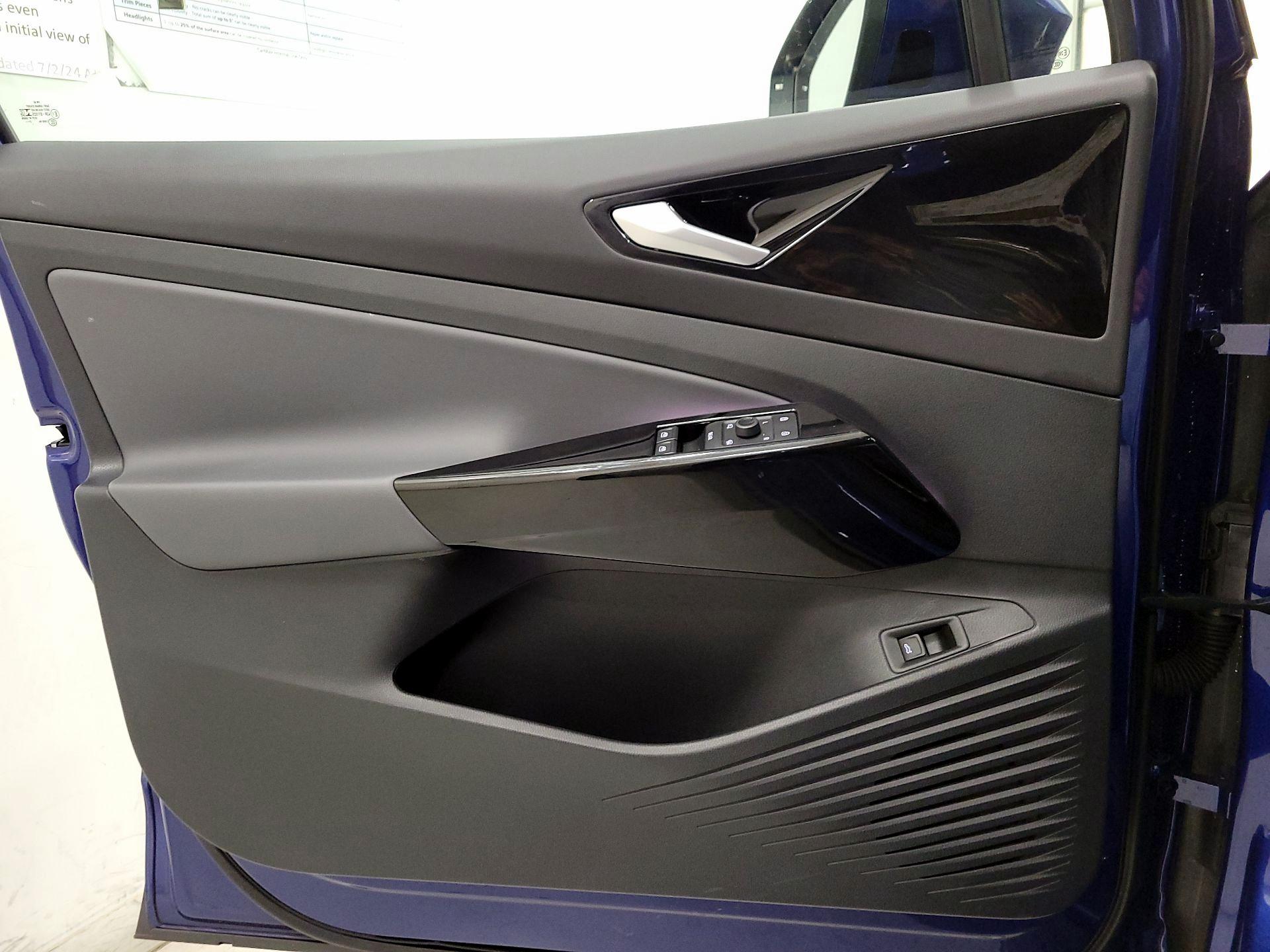 Thumbnail: 2021 Volkswagen ID.4 - 12