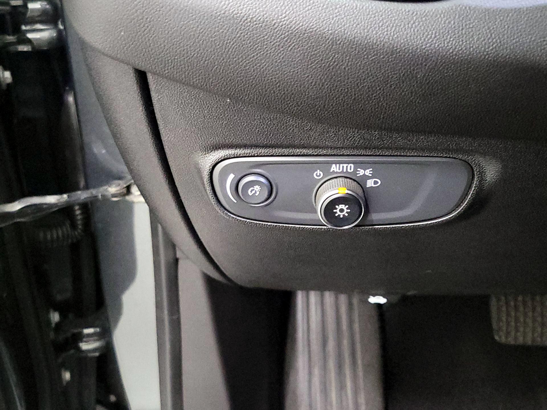 Thumbnail: 2019 Chevrolet Equinox - 13