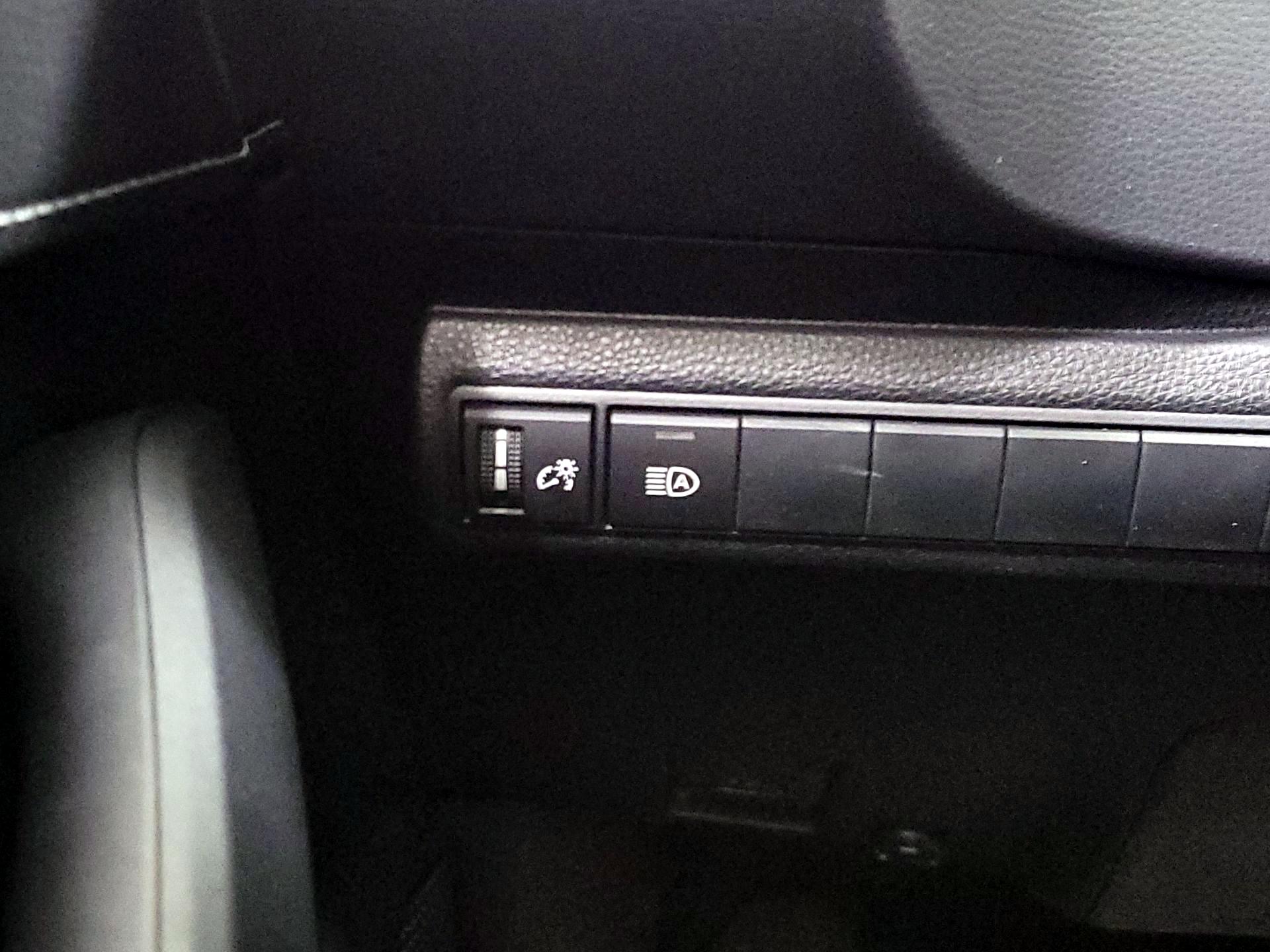 Thumbnail: 2023 Toyota Corolla - 13