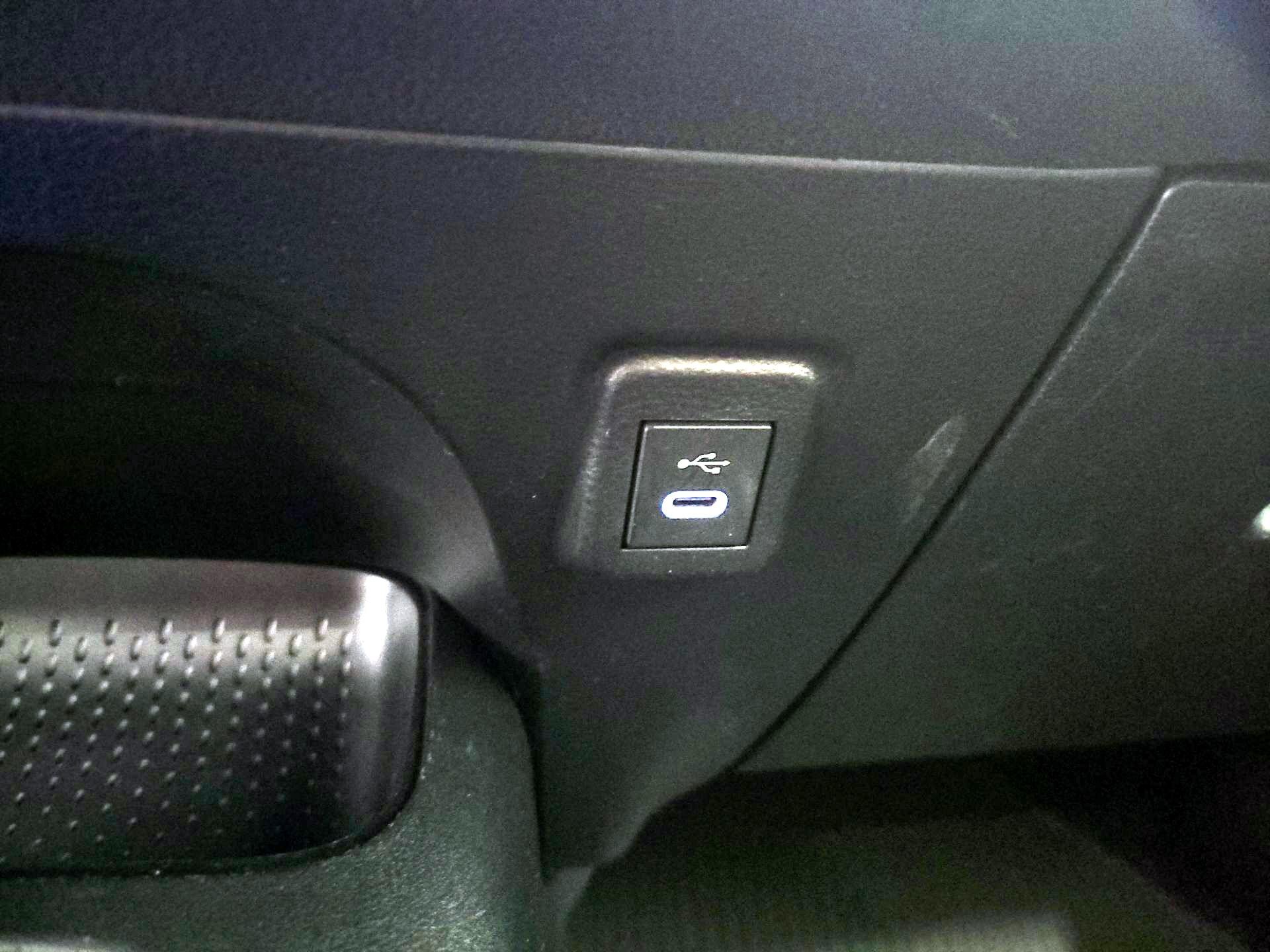 Thumbnail: 2023 Toyota Corolla - 18