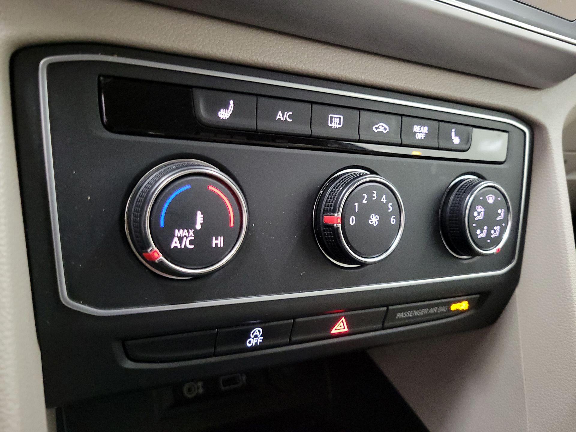 Thumbnail: 2018 Volkswagen Atlas - 16