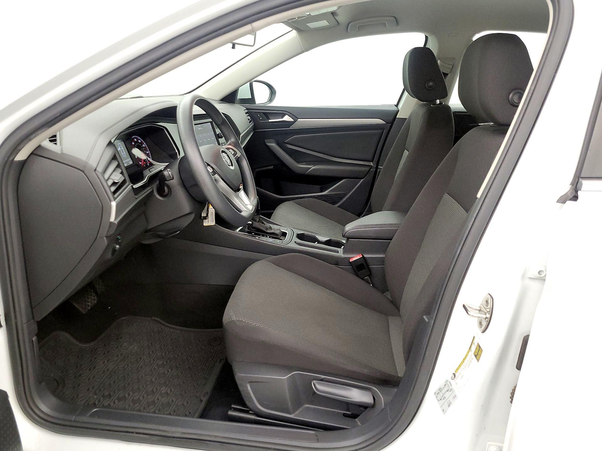 Thumbnail: 2019 Volkswagen Jetta - 11