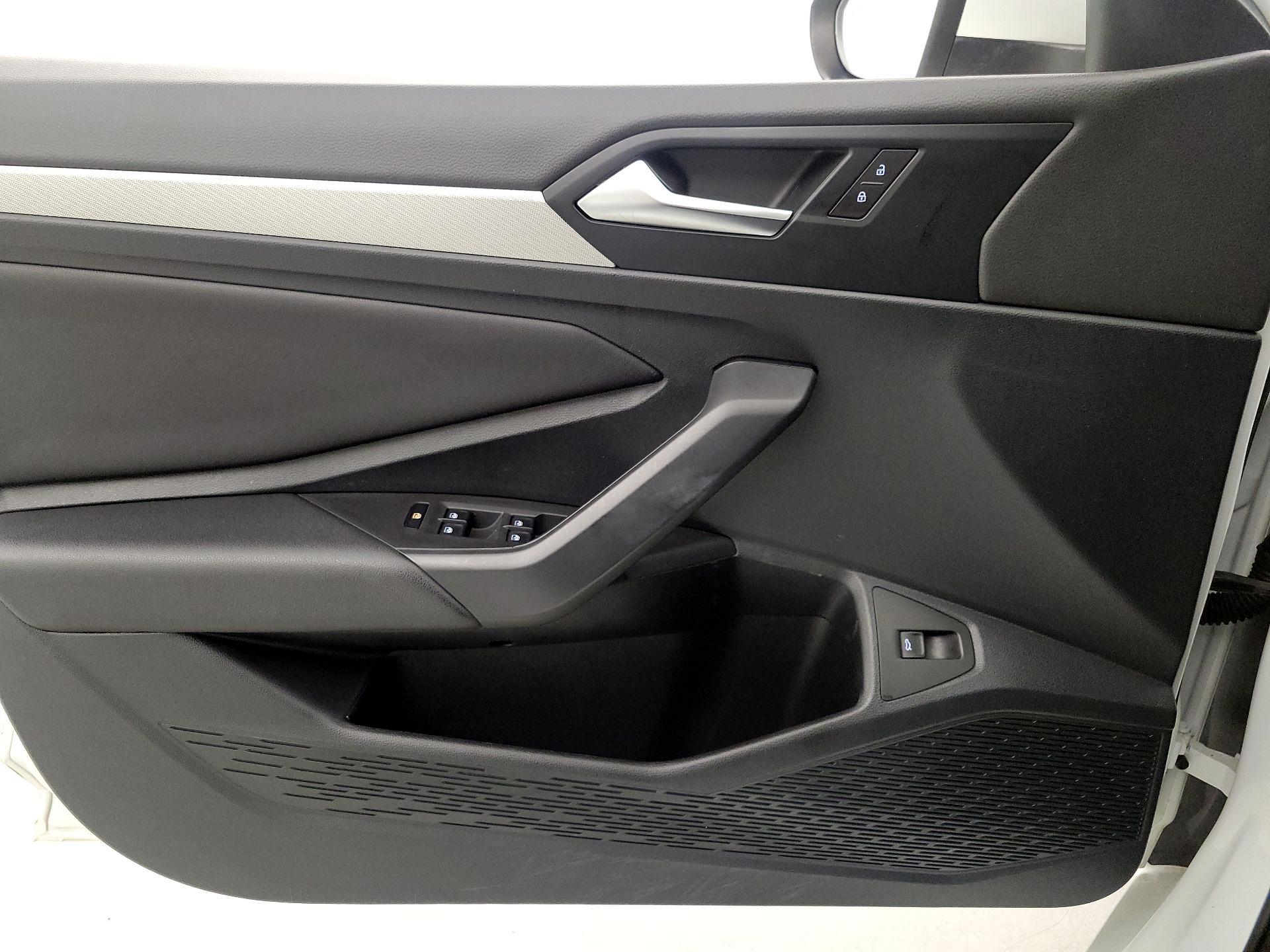 Thumbnail: 2019 Volkswagen Jetta - 12