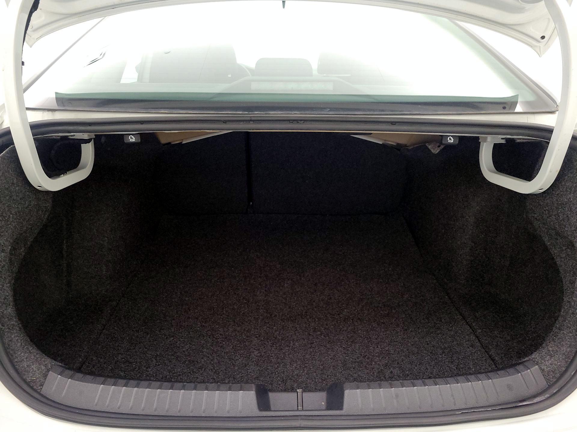 Thumbnail: 2019 Volkswagen Jetta - 20