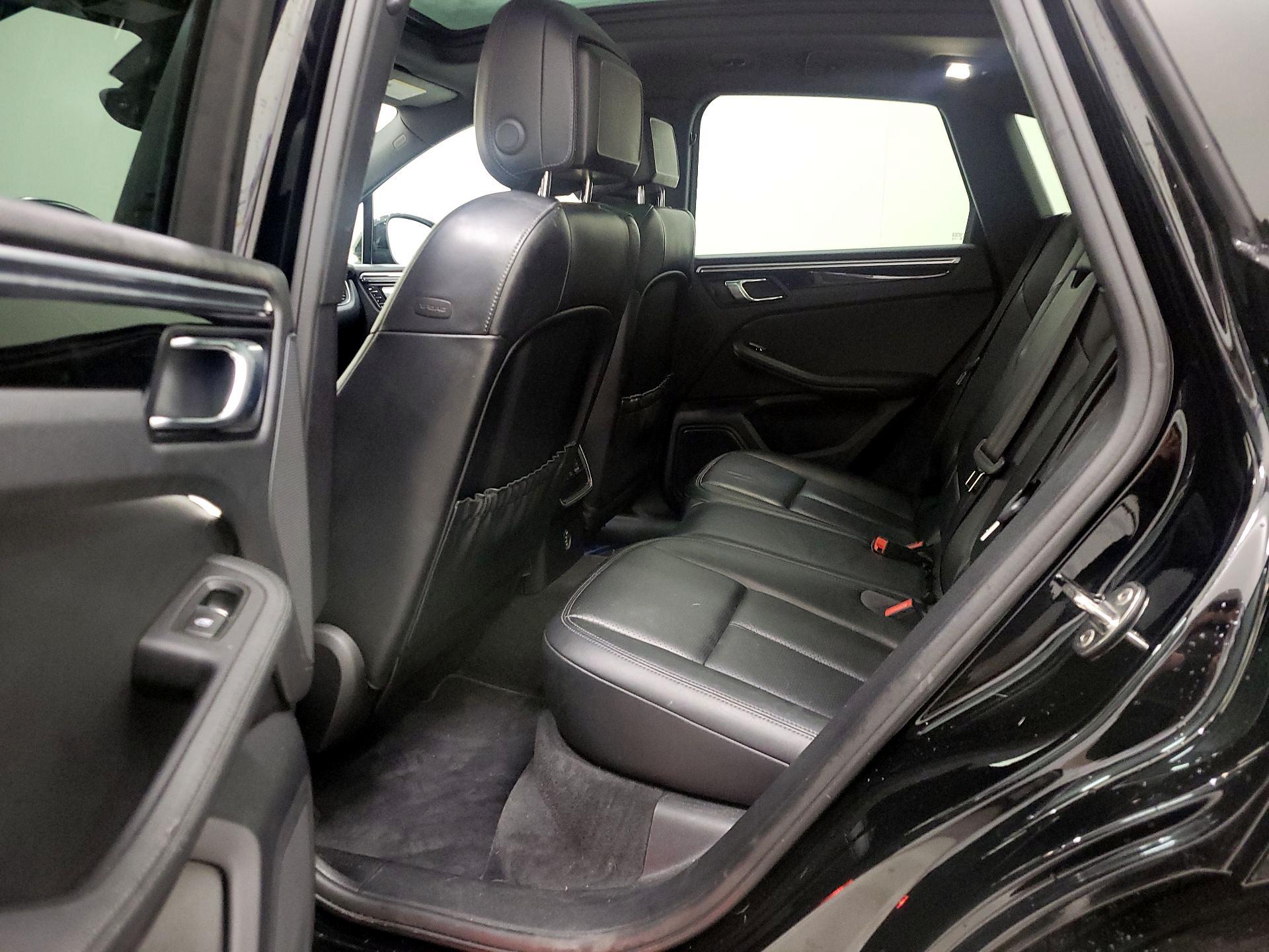 Thumbnail: 2018 Porsche Macan - 20