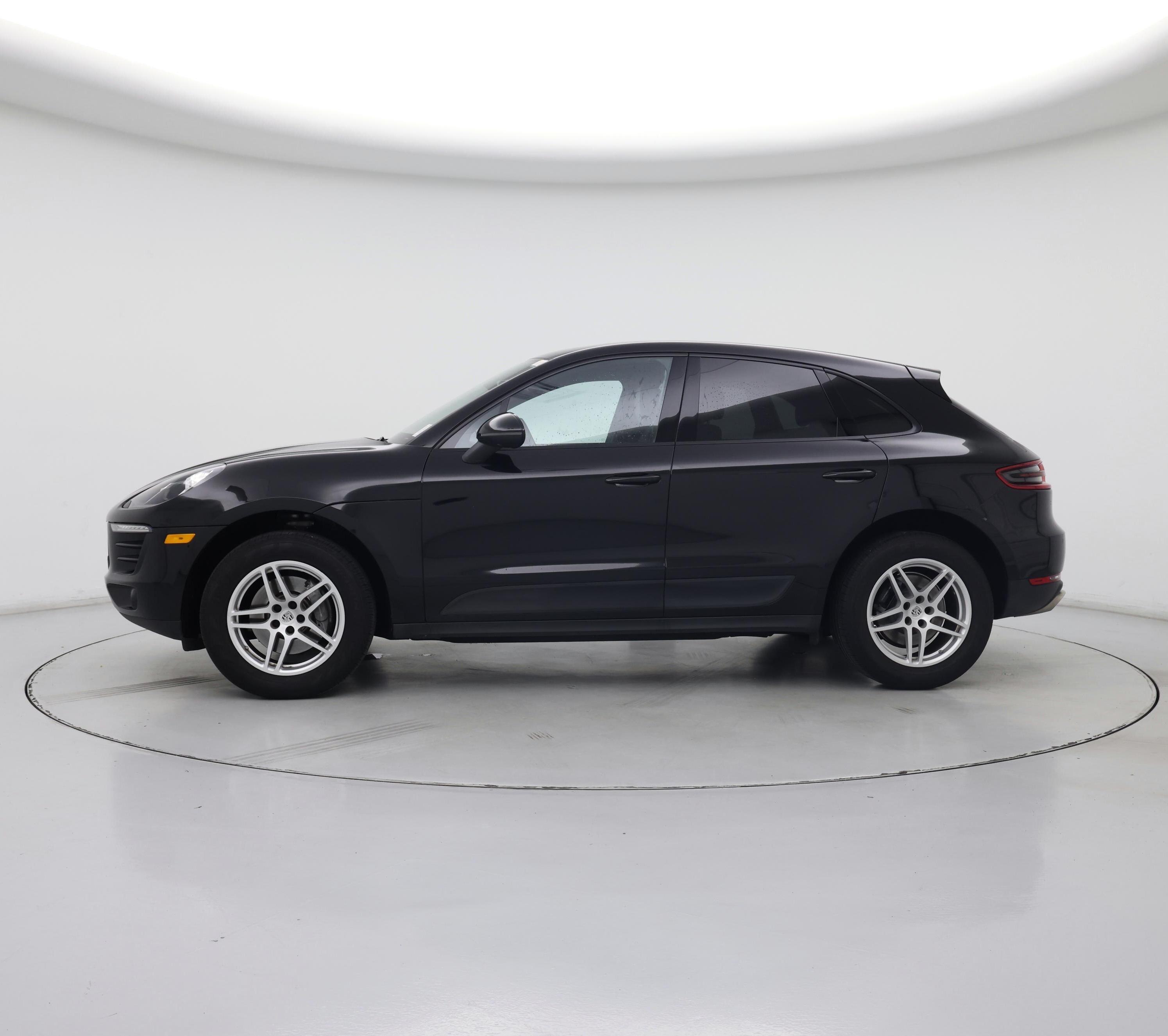 Thumbnail: 2018 Porsche Macan - 3