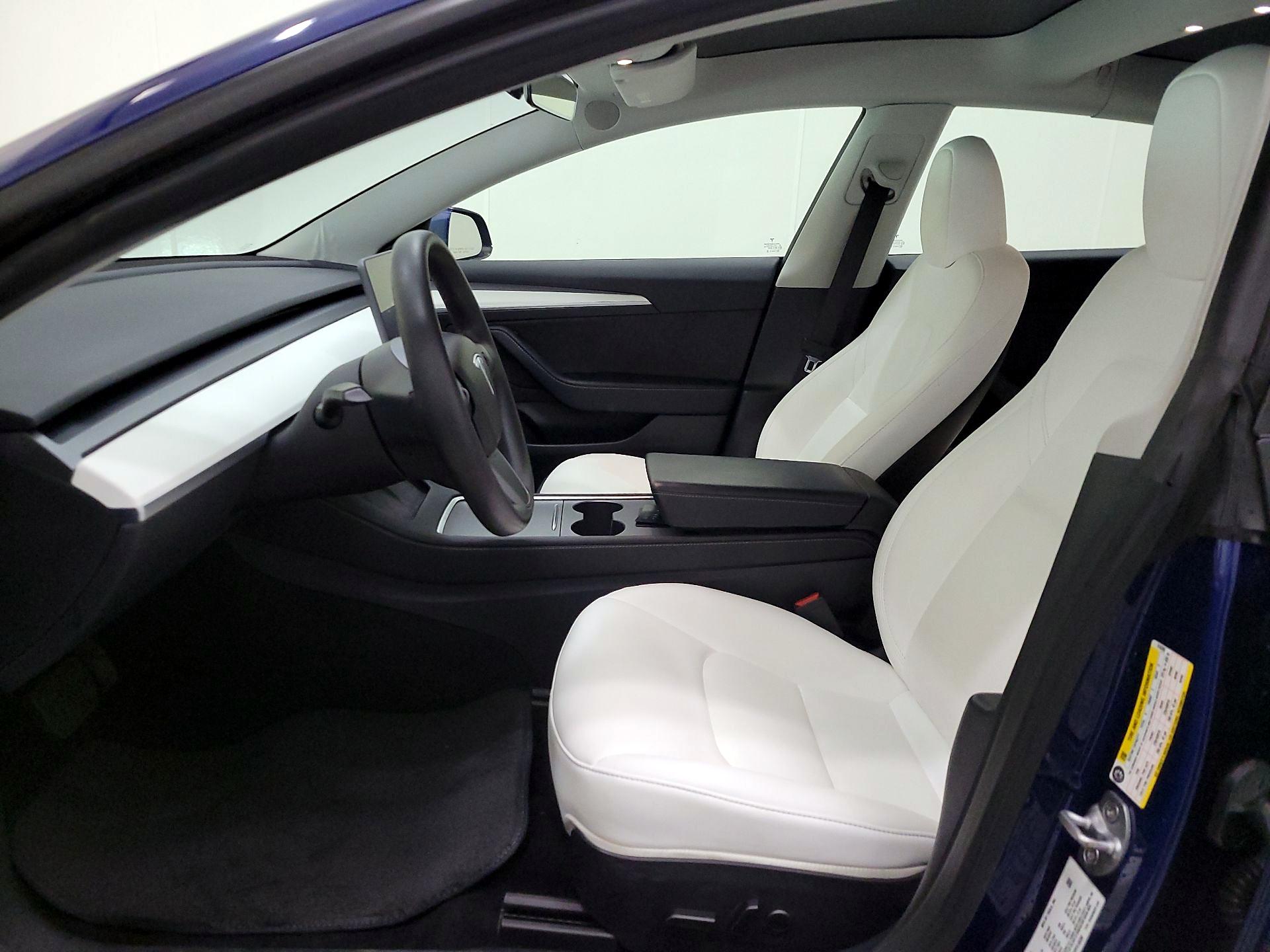 Thumbnail: 2023 Tesla Model 3 - 11