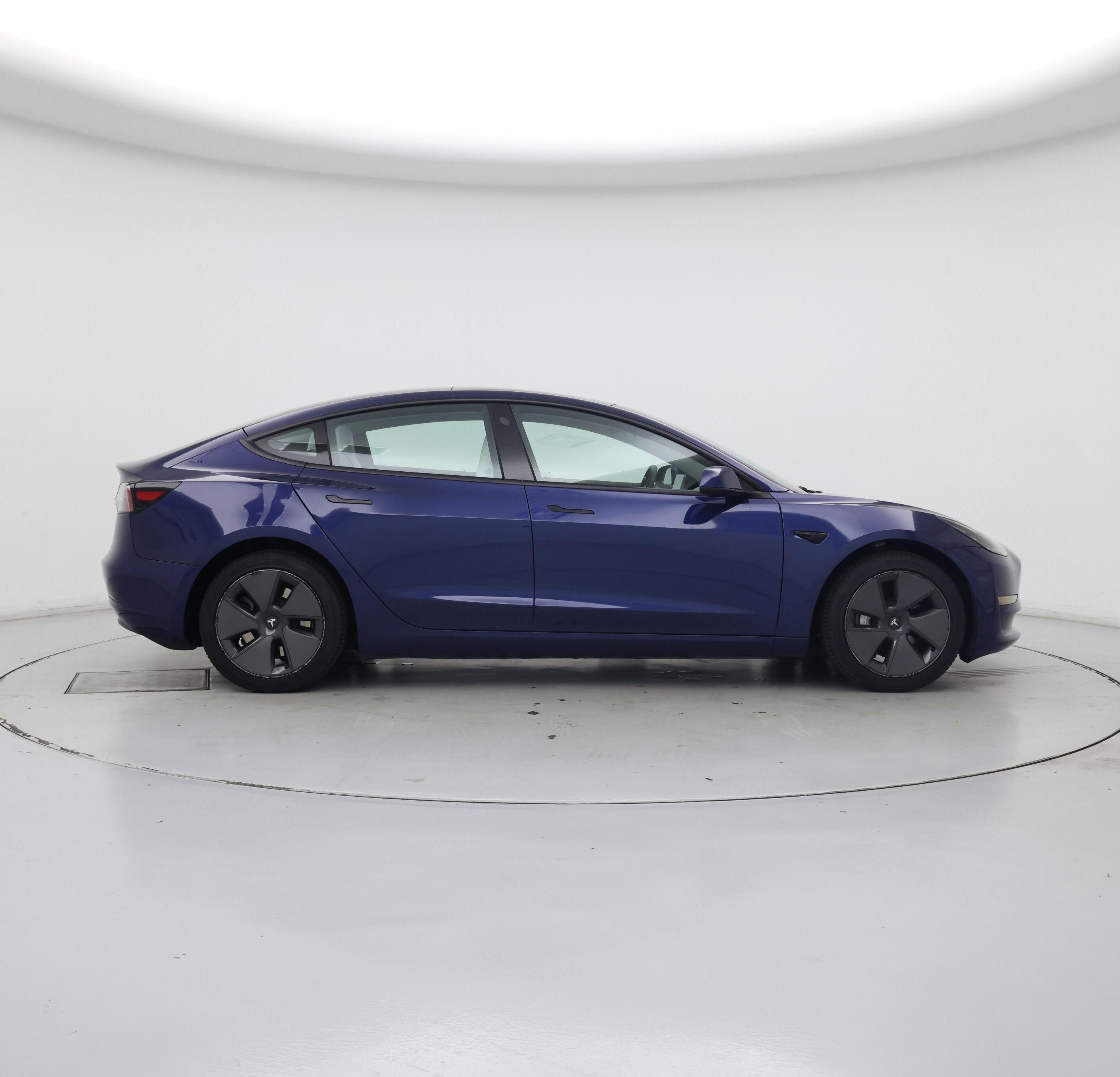 Thumbnail: 2023 Tesla Model 3 - 7