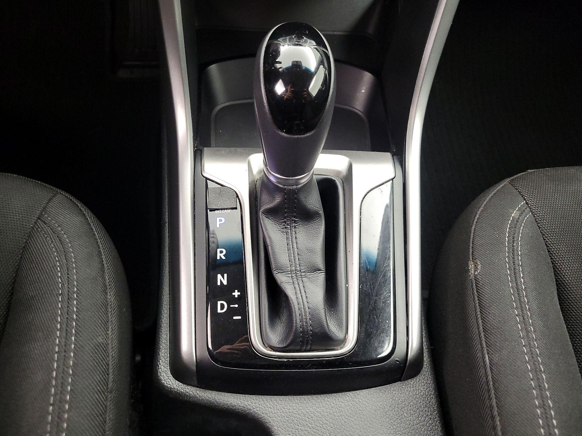 Thumbnail: 2016 Hyundai Elantra - 16