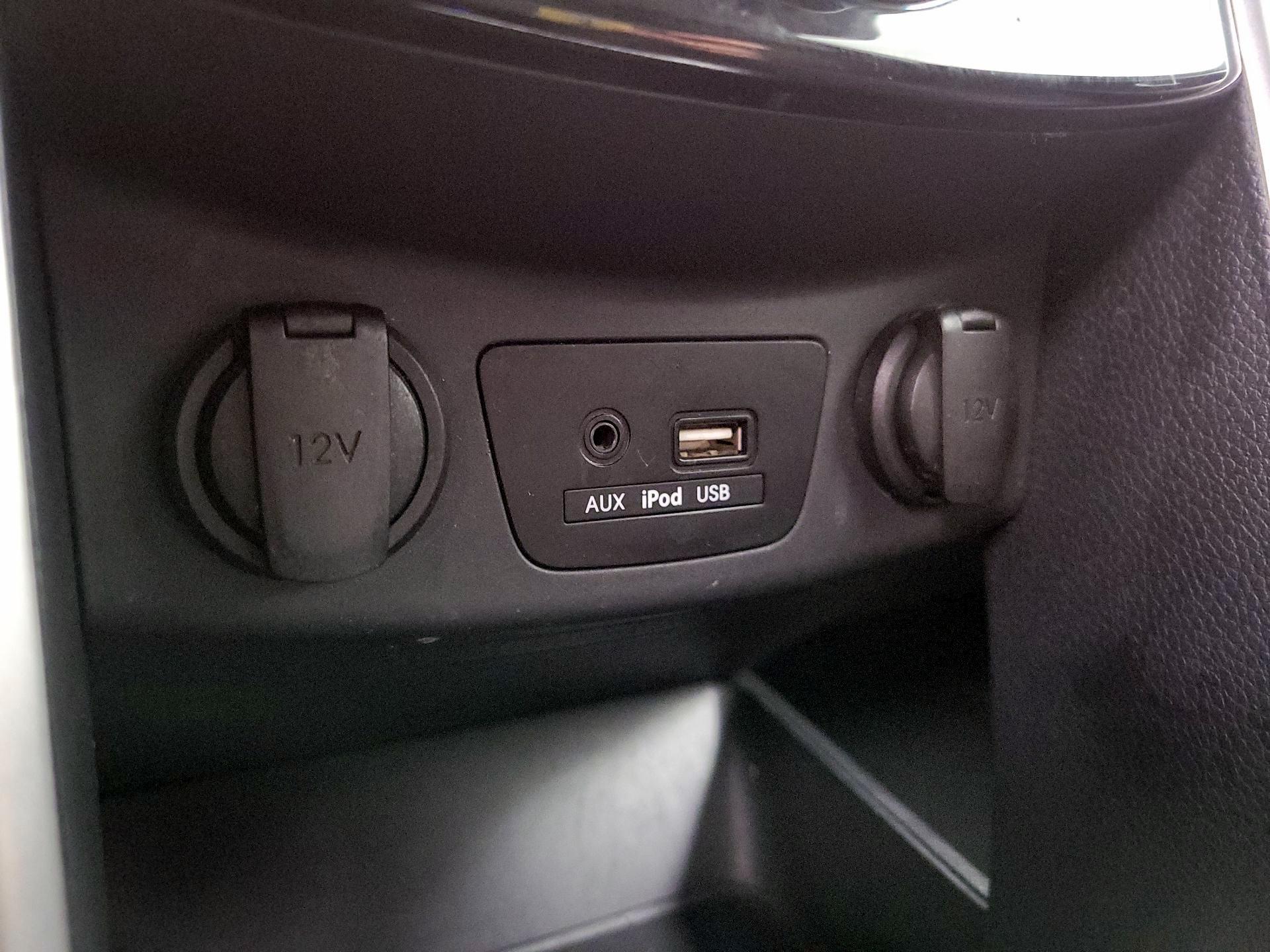 Thumbnail: 2016 Hyundai Elantra - 17