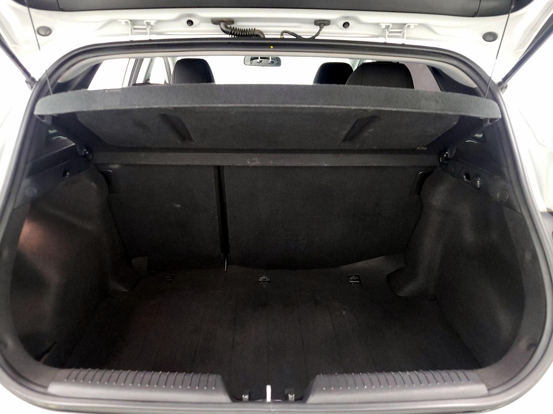 Thumbnail: 2016 Hyundai Elantra - 19