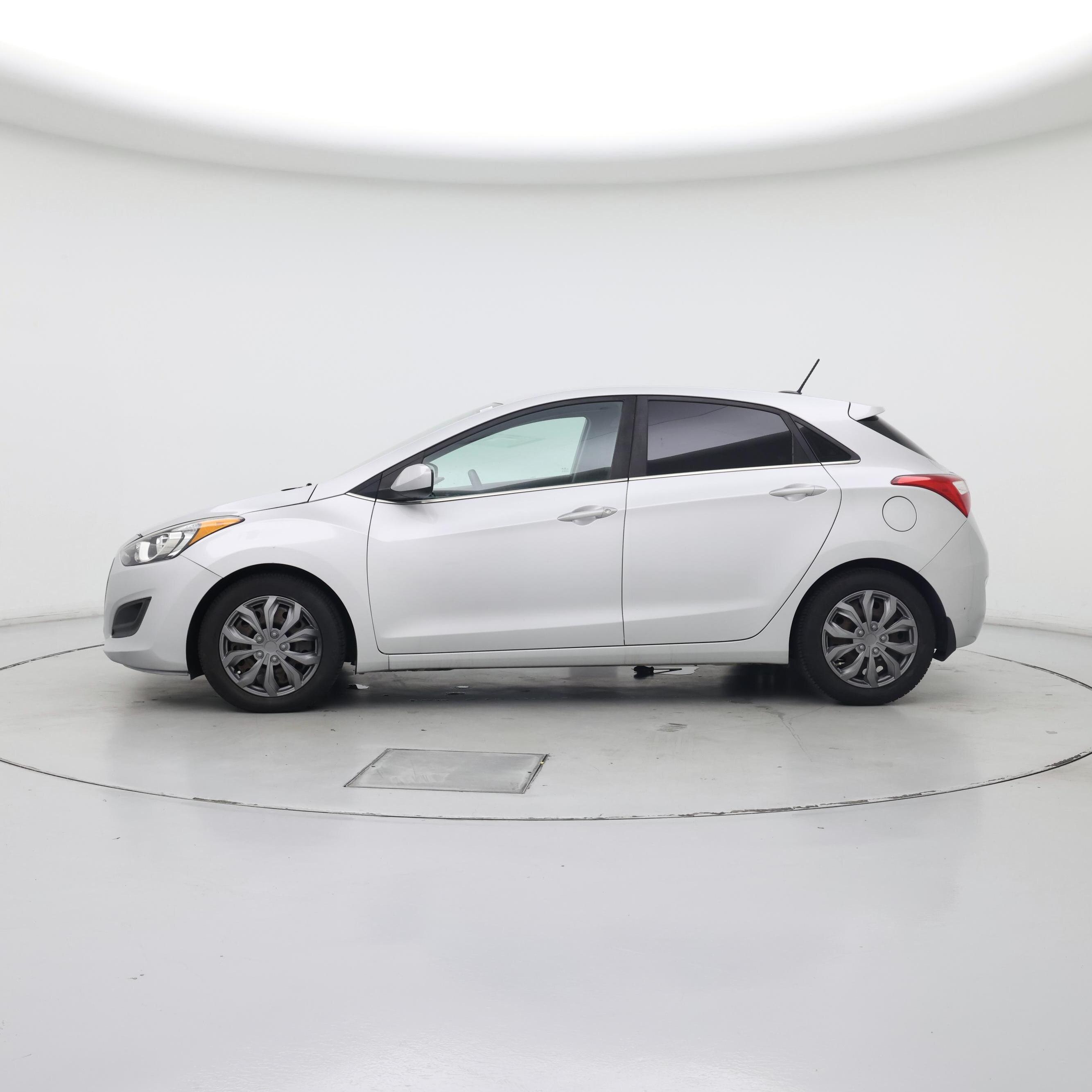 Thumbnail: 2016 Hyundai Elantra - 3