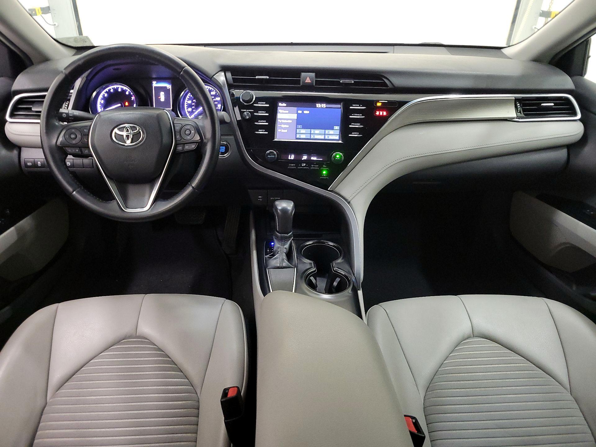 Thumbnail: 2018 Toyota Camry - 9