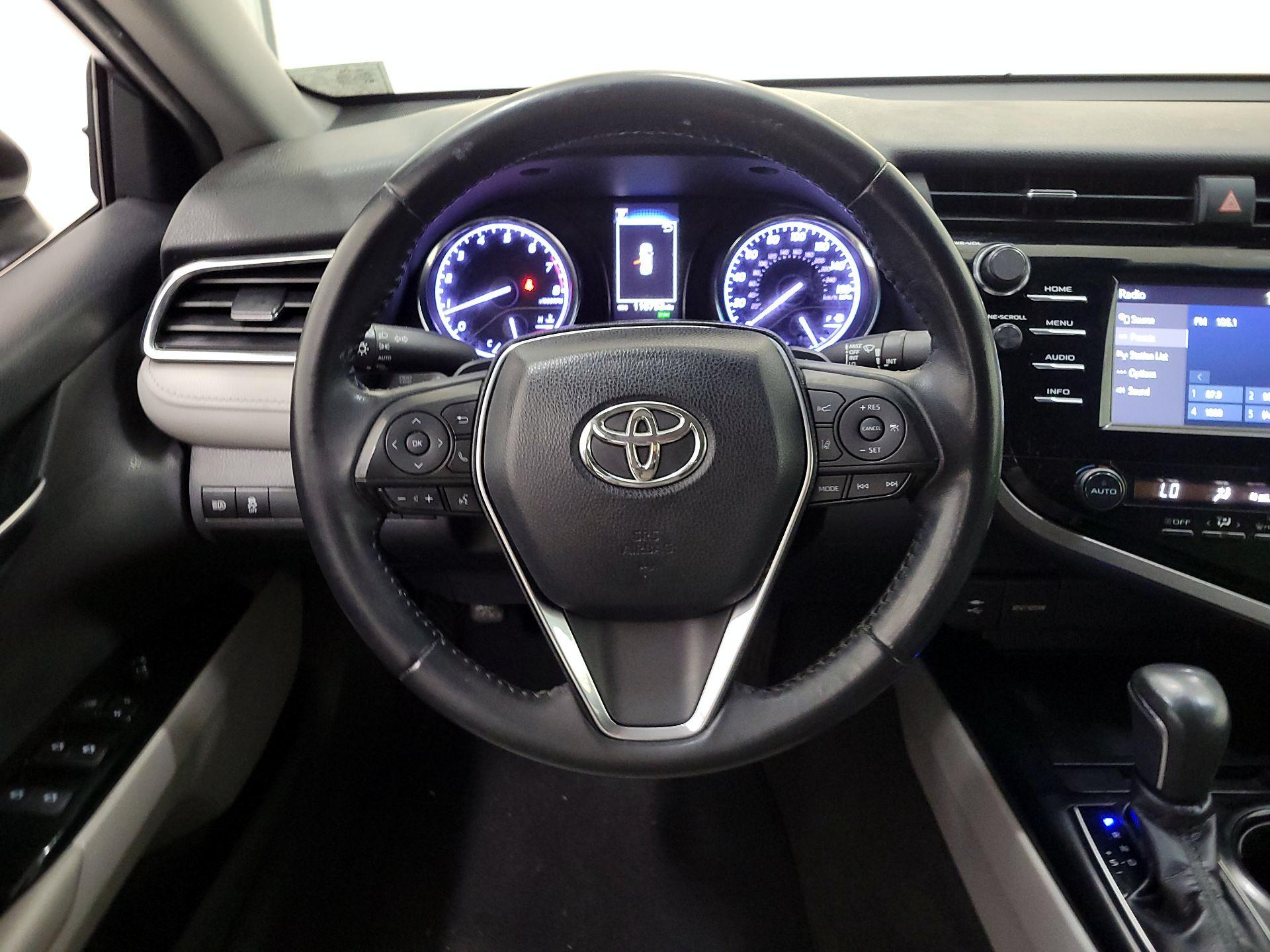 Thumbnail: 2018 Toyota Camry - 10