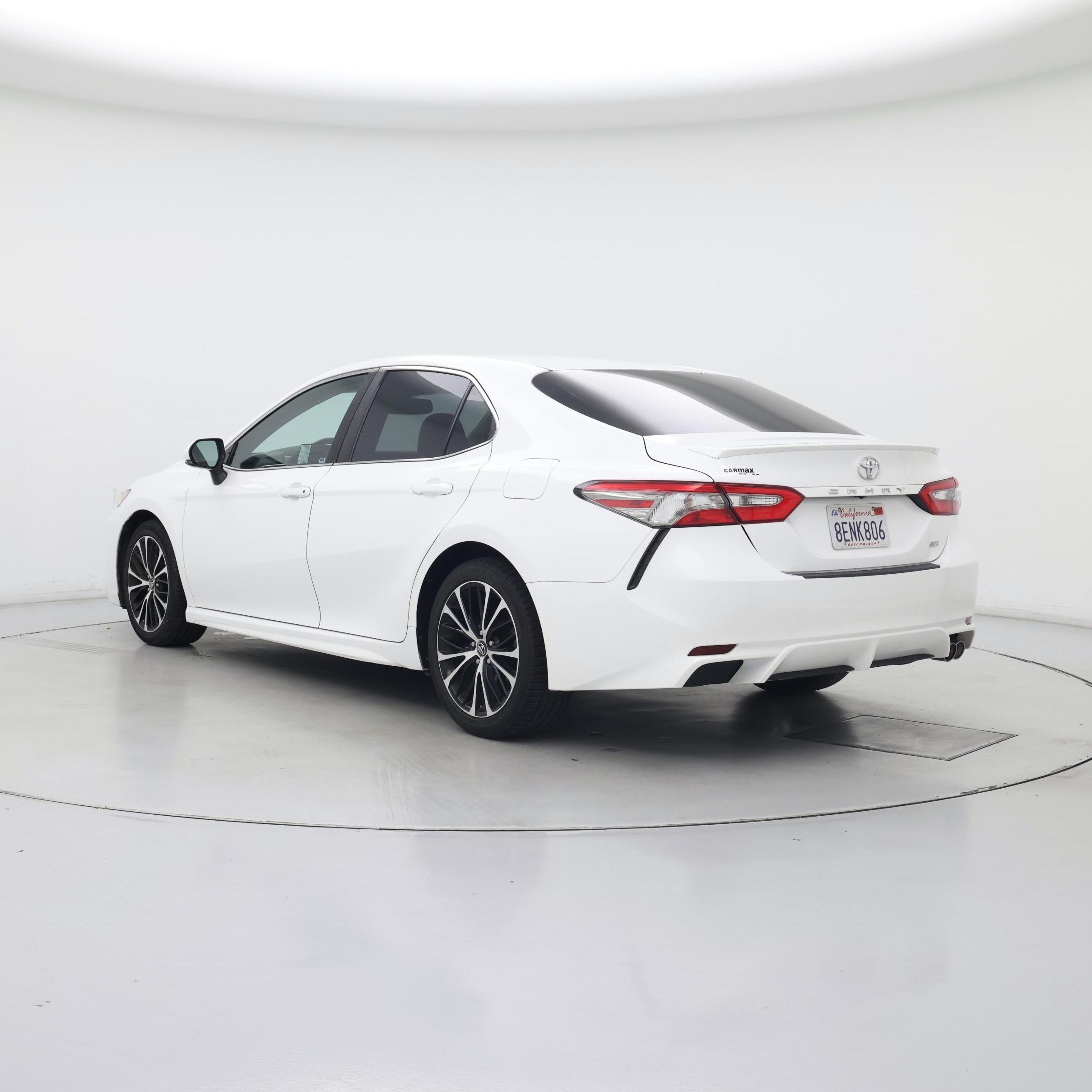 Thumbnail: 2018 Toyota Camry - 2