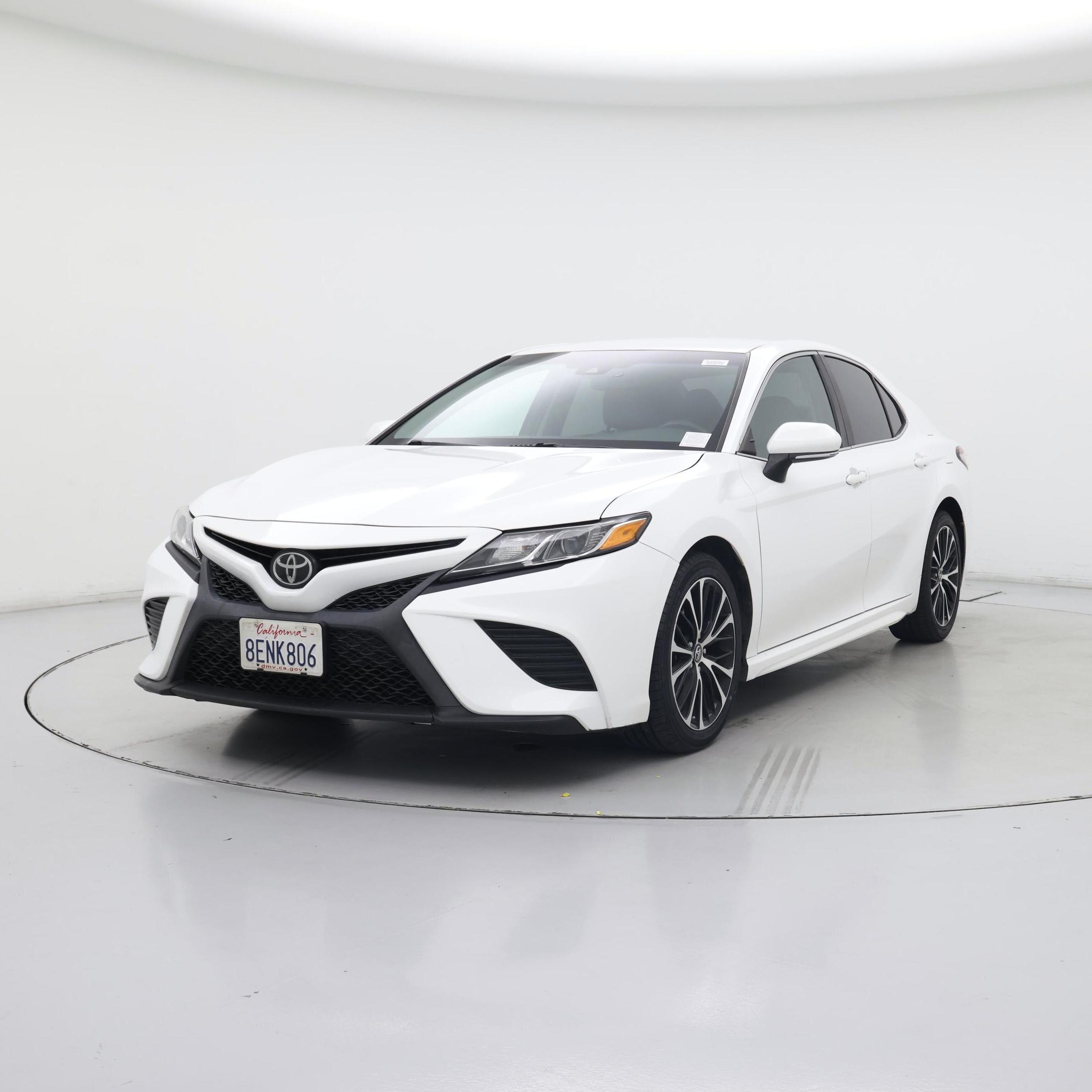Thumbnail: 2018 Toyota Camry - 4