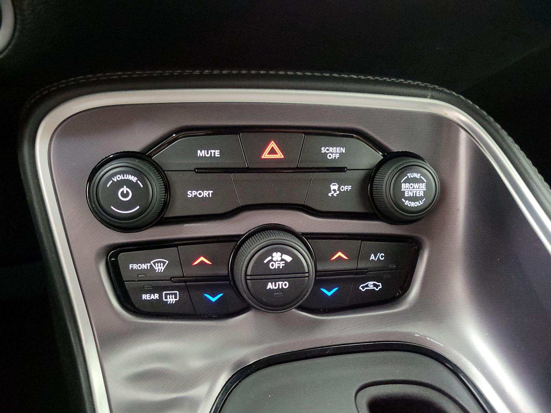 Thumbnail: 2019 Dodge Challenger - 17