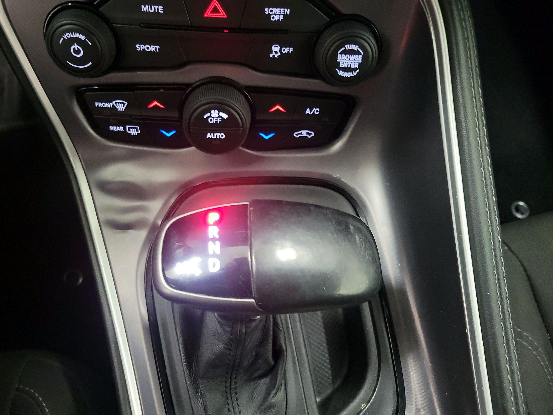 Thumbnail: 2019 Dodge Challenger - 18