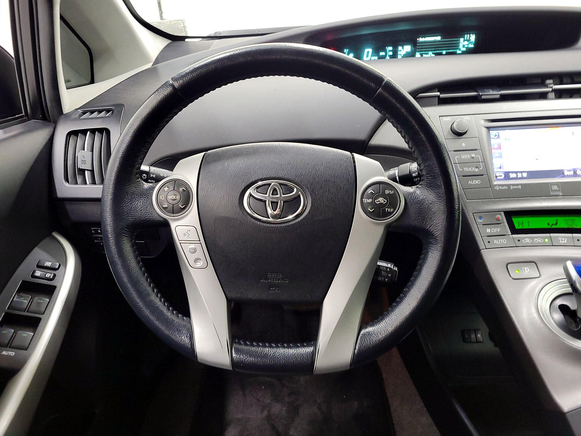 Thumbnail: 2015 Toyota Prius - 10