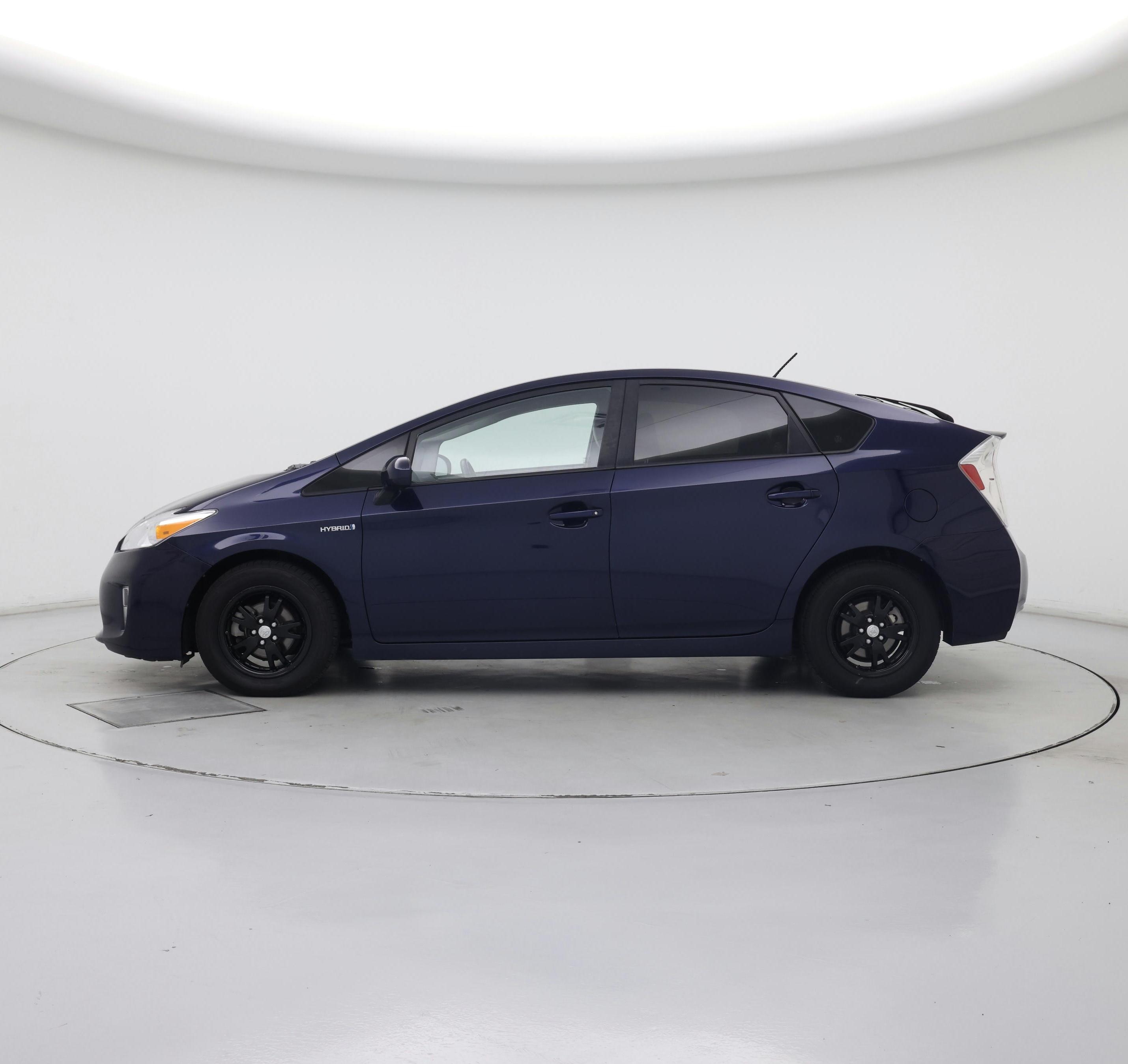Thumbnail: 2015 Toyota Prius - 3