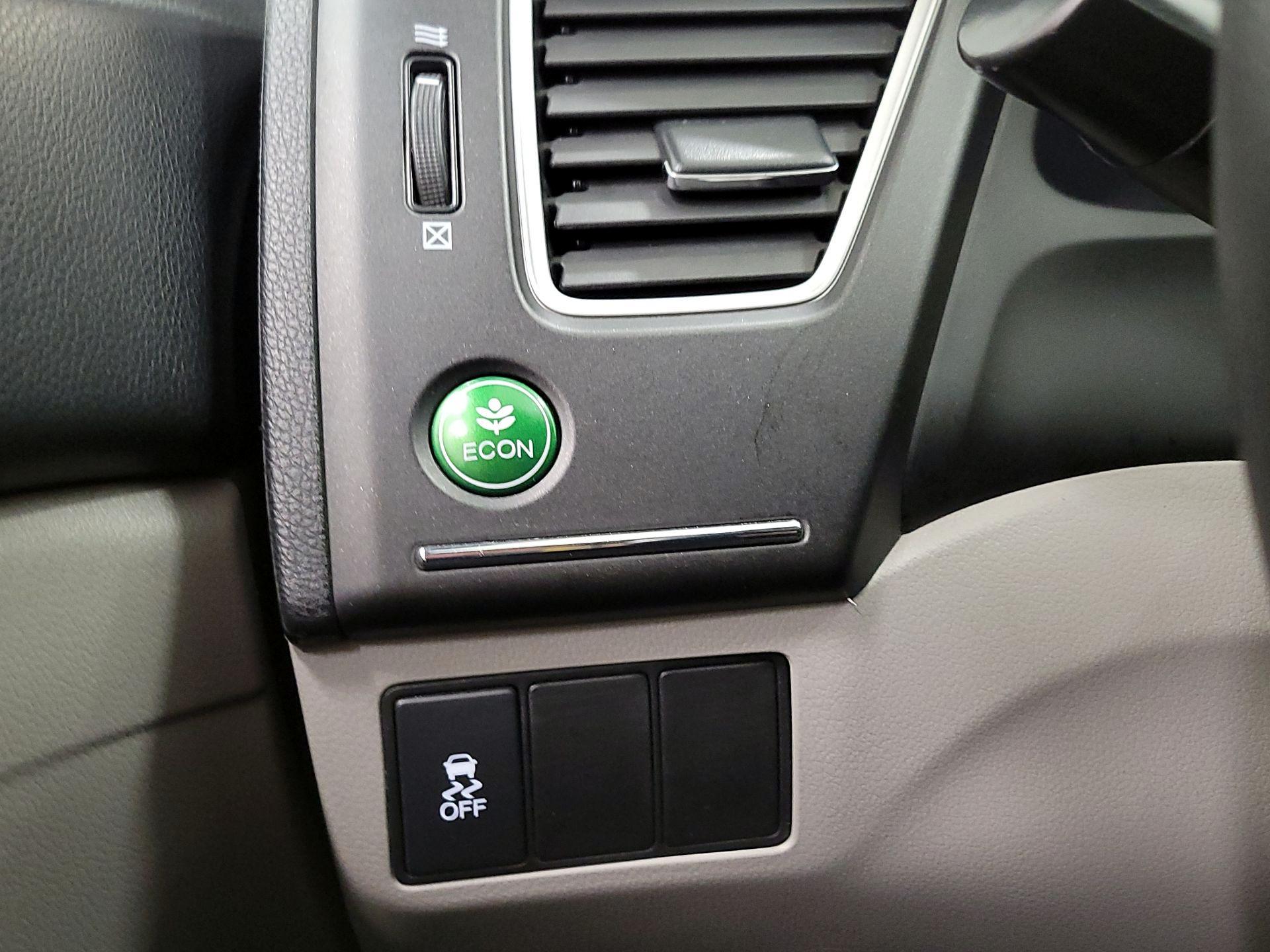 Thumbnail: 2015 Honda Civic - 13