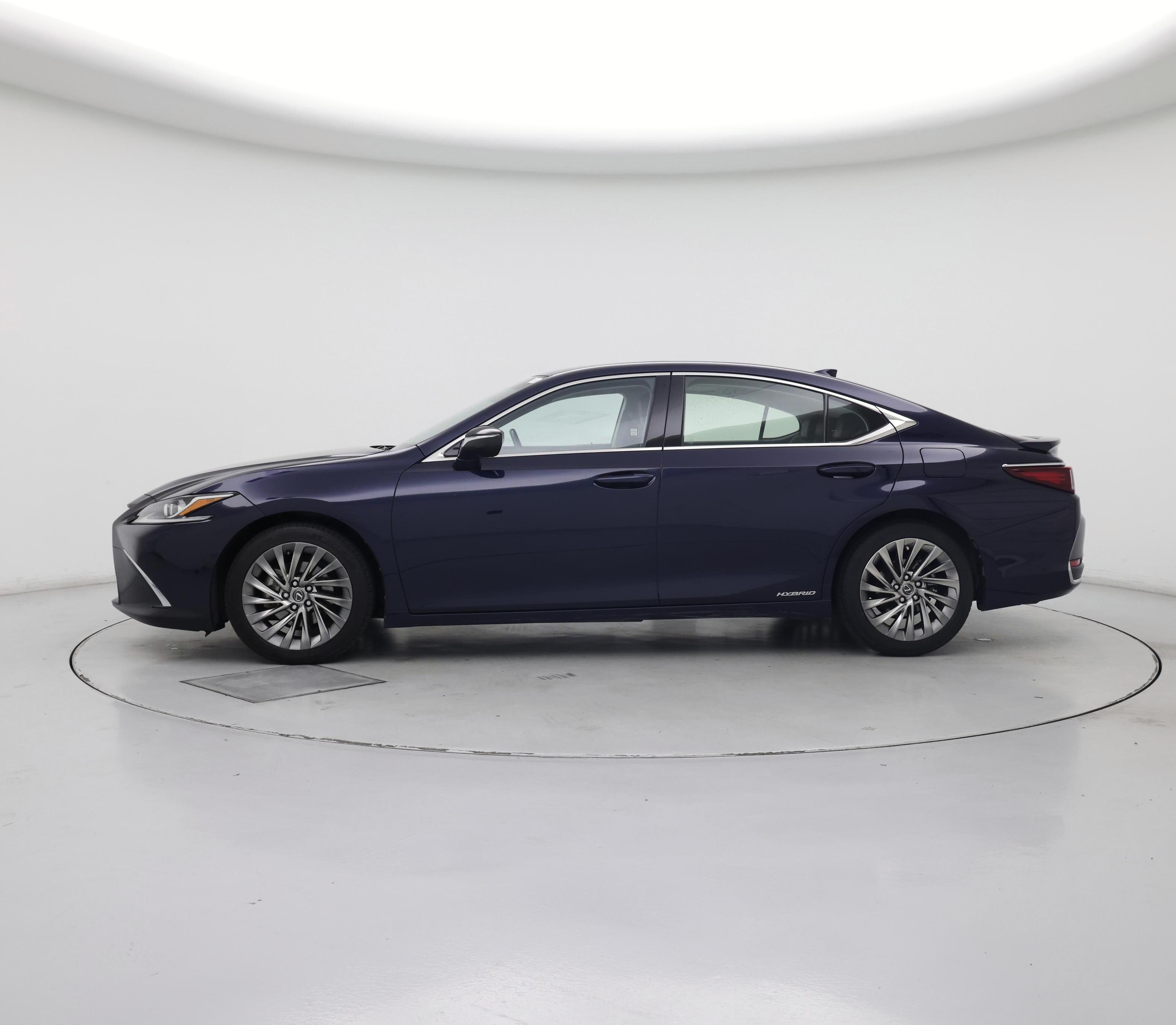 Thumbnail: 2019 Lexus ES - 3
