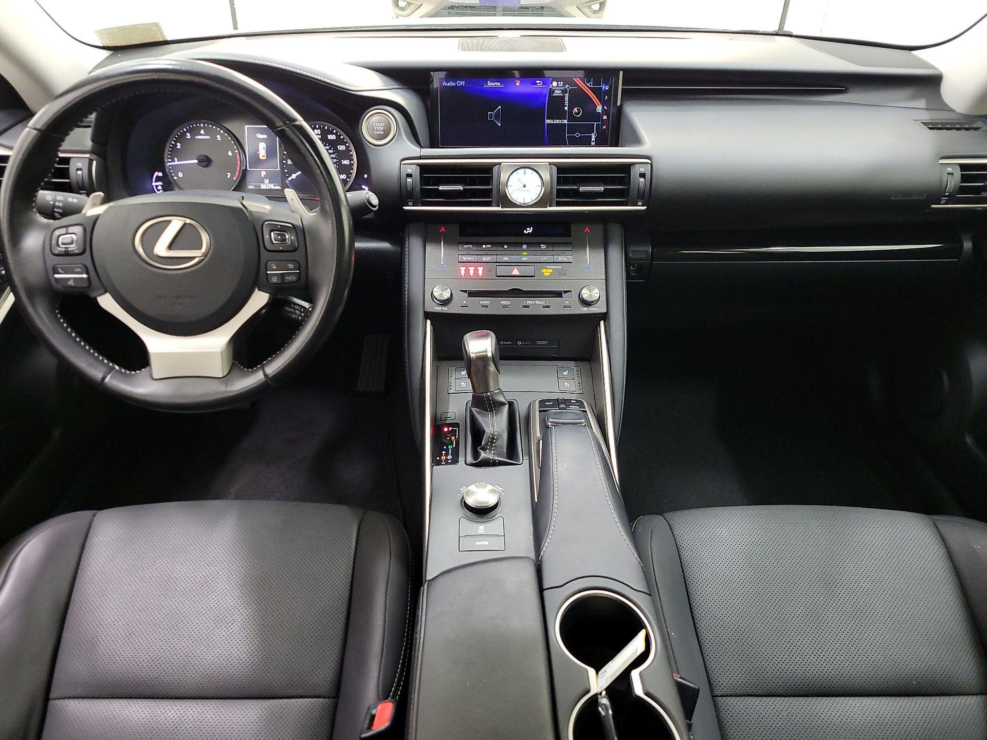 Thumbnail: 2020 Lexus IS - 9