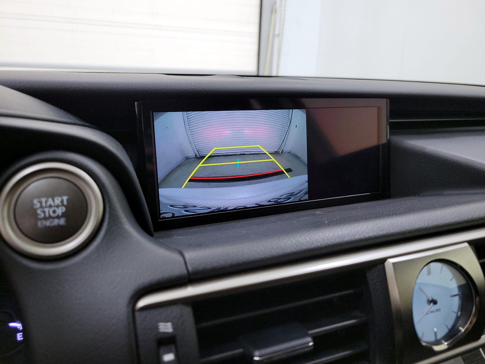 Thumbnail: 2020 Lexus IS - 14