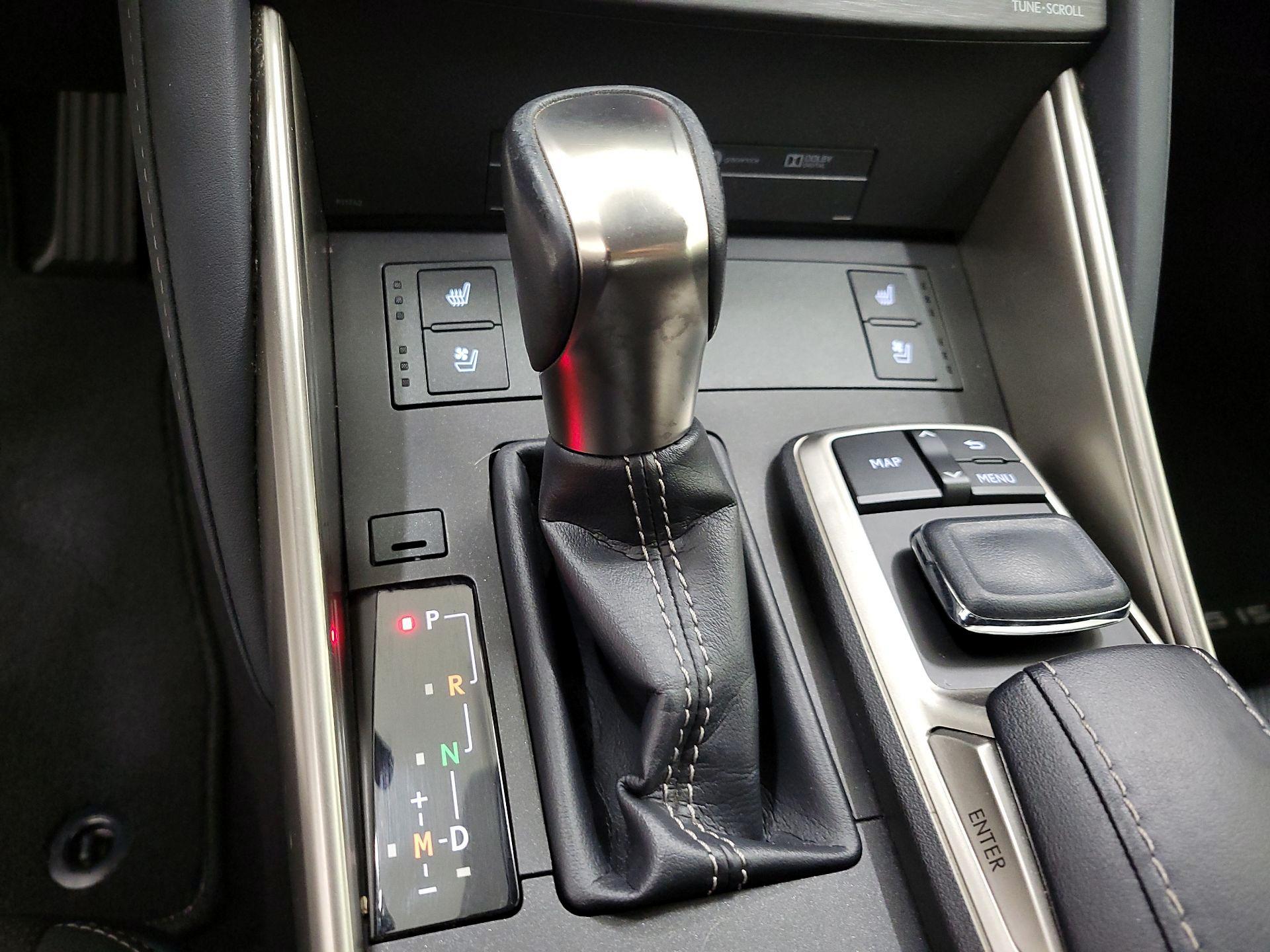 Thumbnail: 2020 Lexus IS - 17