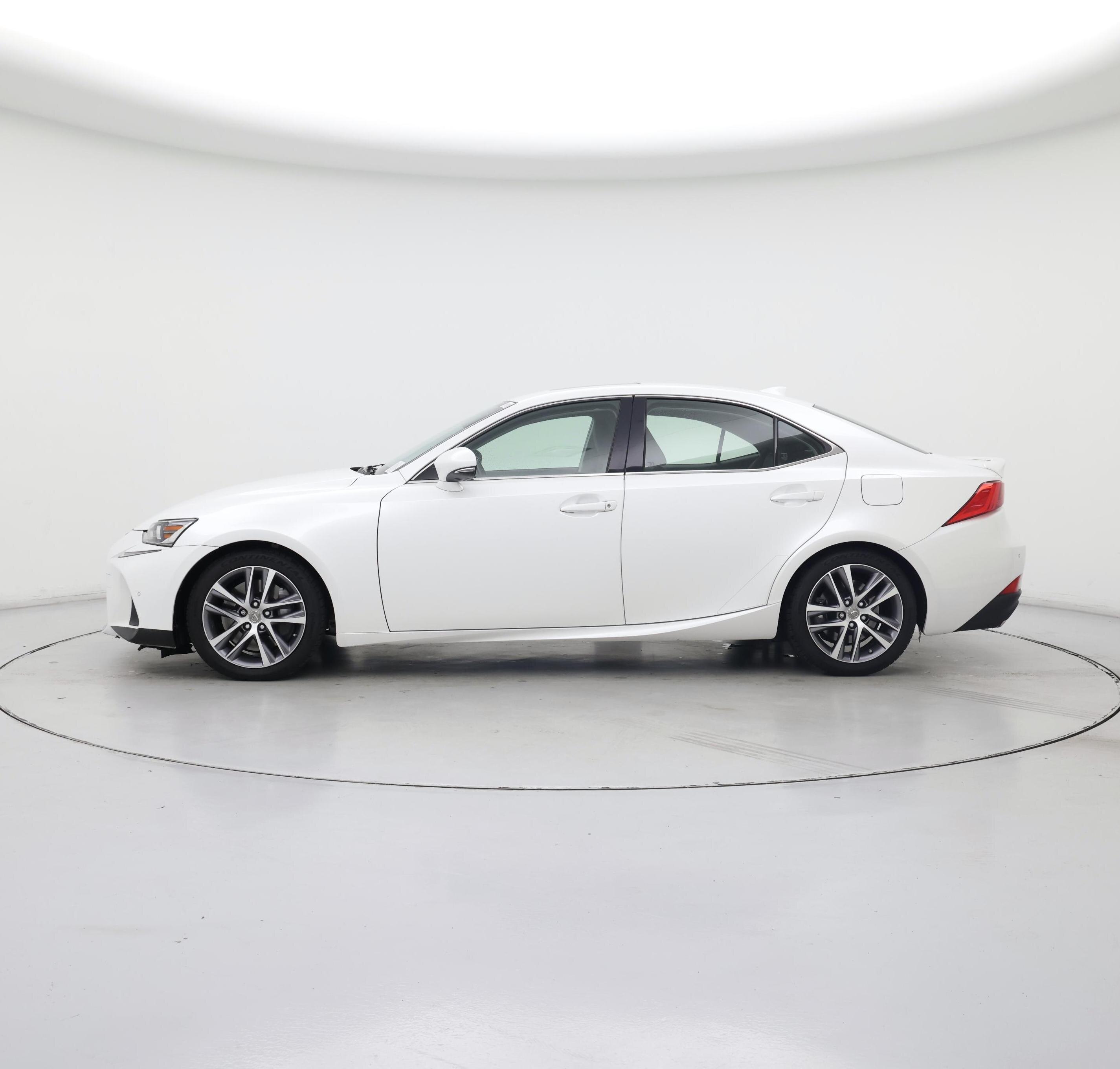 Thumbnail: 2020 Lexus IS - 3