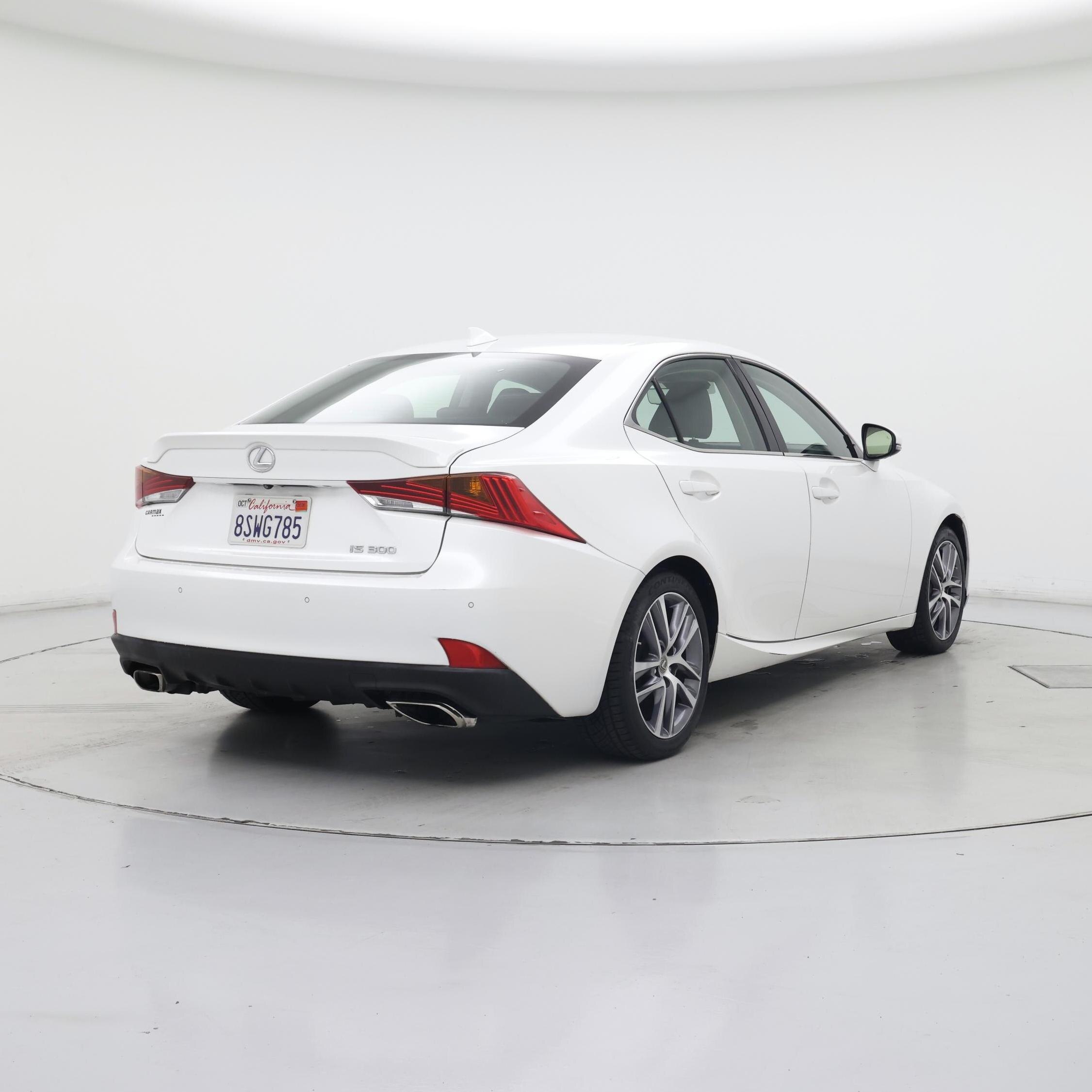 Thumbnail: 2020 Lexus IS - 8