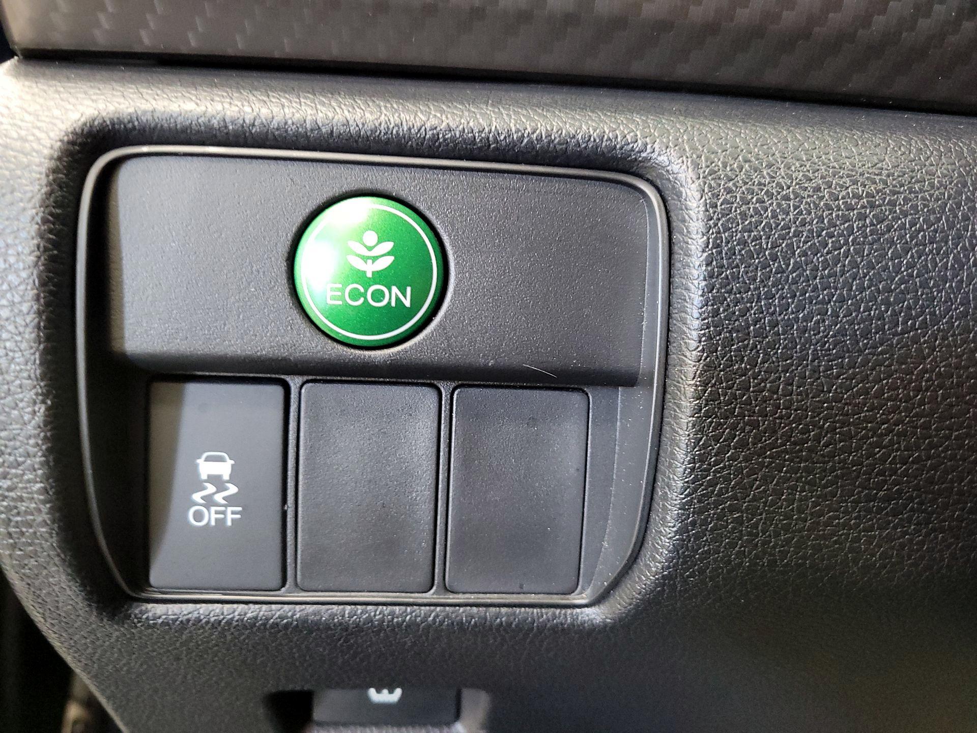 Thumbnail: 2016 Honda Accord - 13