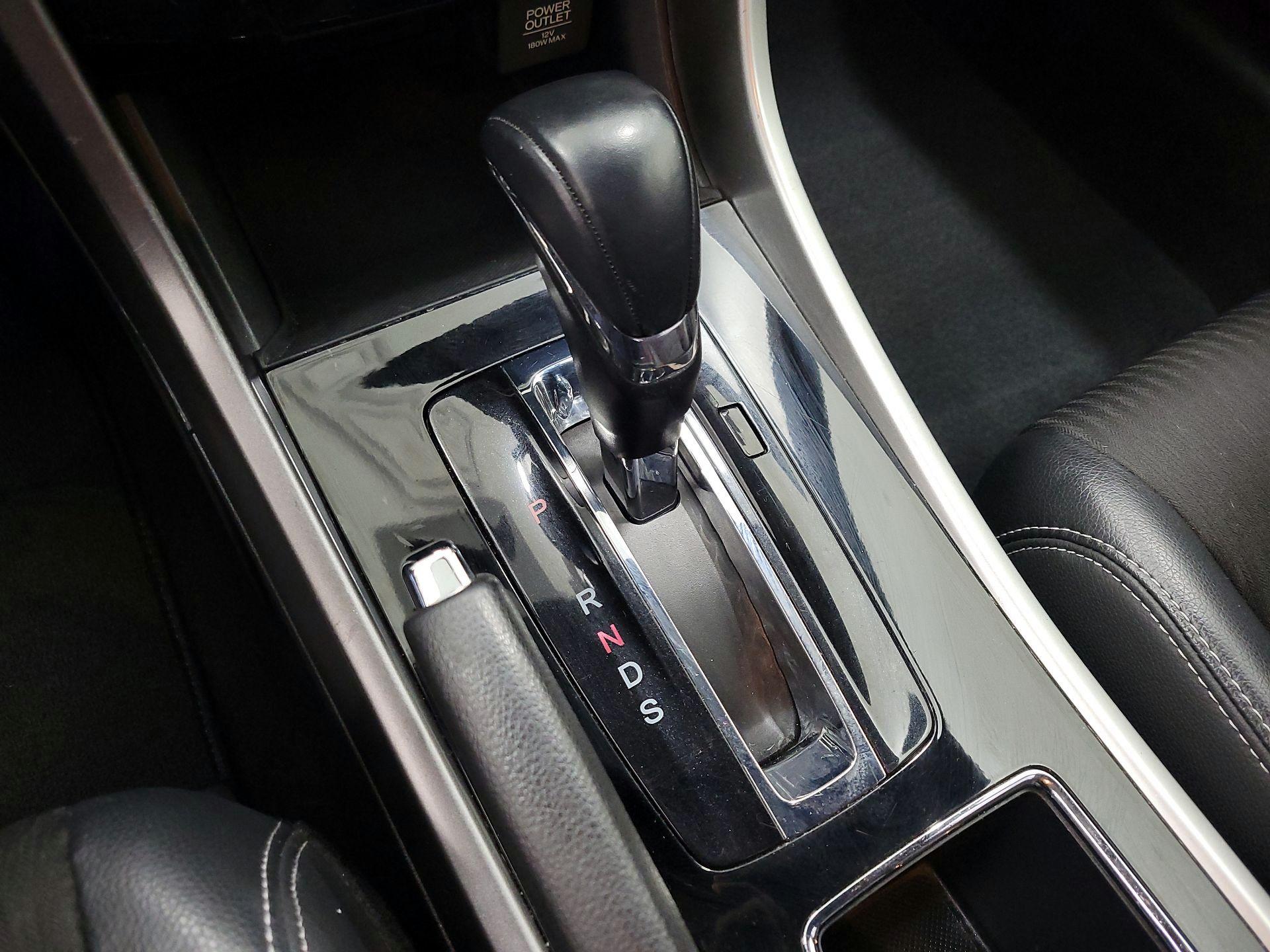 Thumbnail: 2016 Honda Accord - 17