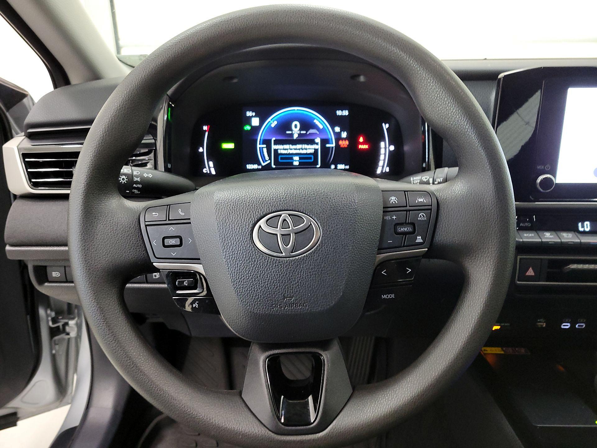 Thumbnail: 2025 Toyota Camry - 10