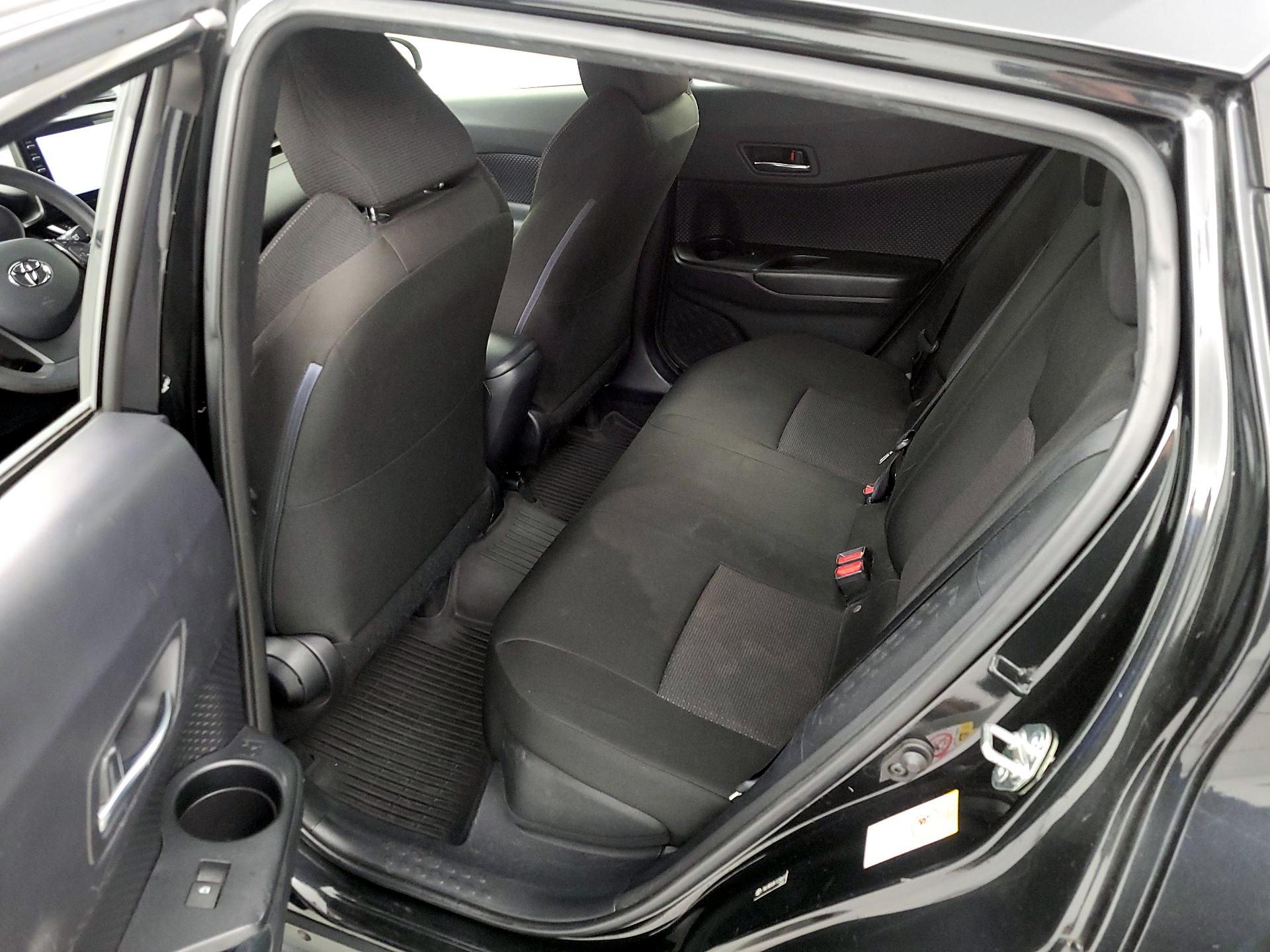 Thumbnail: 2019 Toyota C-HR - 18