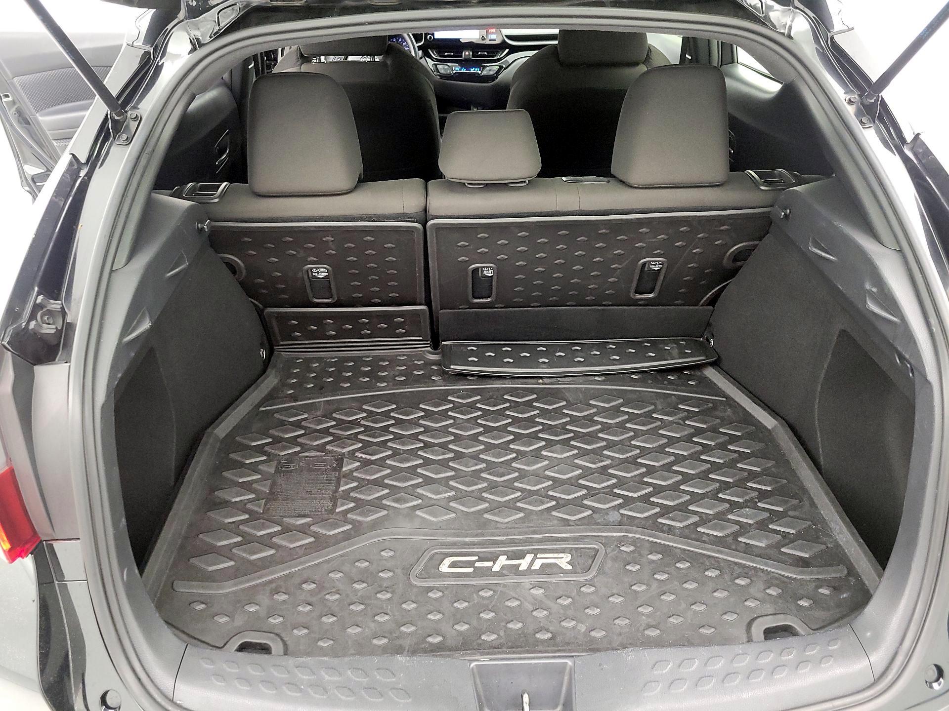 Thumbnail: 2019 Toyota C-HR - 19