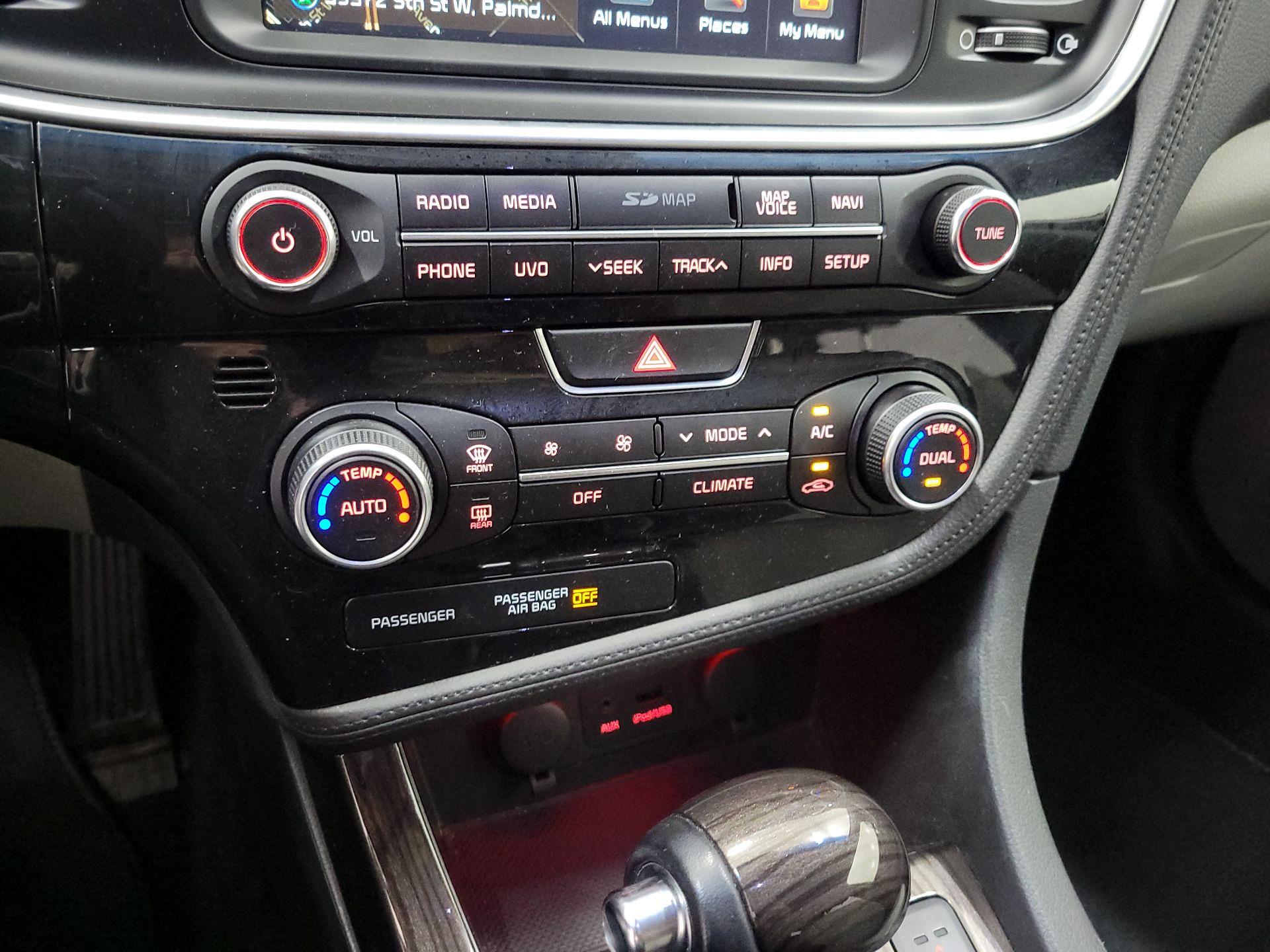 Thumbnail: 2015 Kia Optima - 17