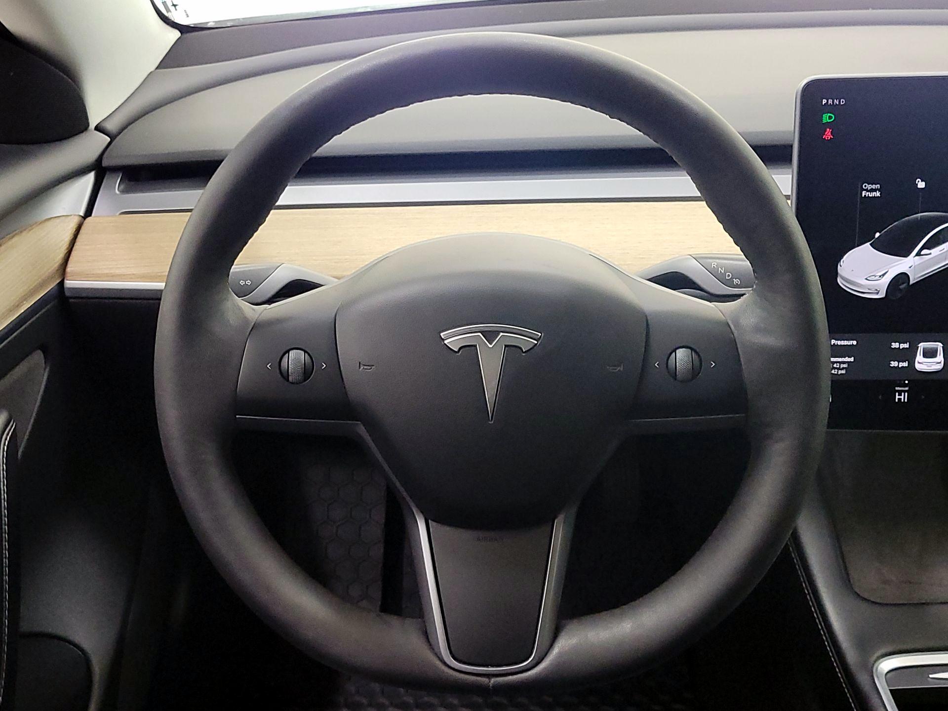 Thumbnail: 2021 Tesla Model 3 - 10