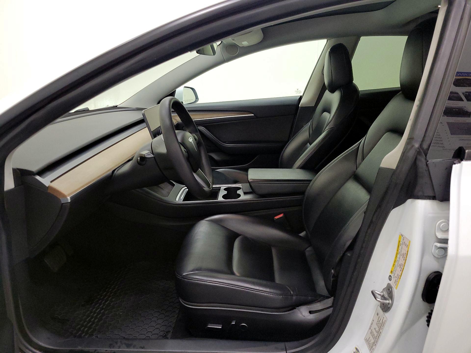 Thumbnail: 2021 Tesla Model 3 - 11