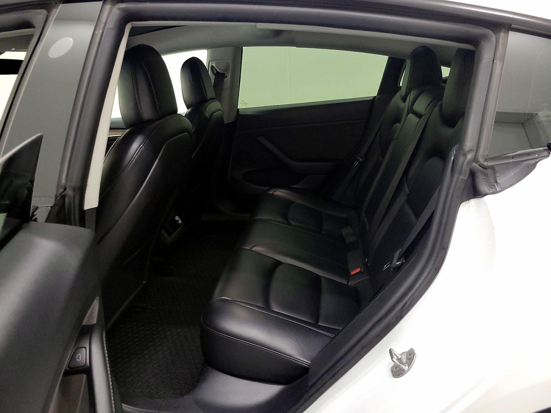 Thumbnail: 2021 Tesla Model 3 - 18