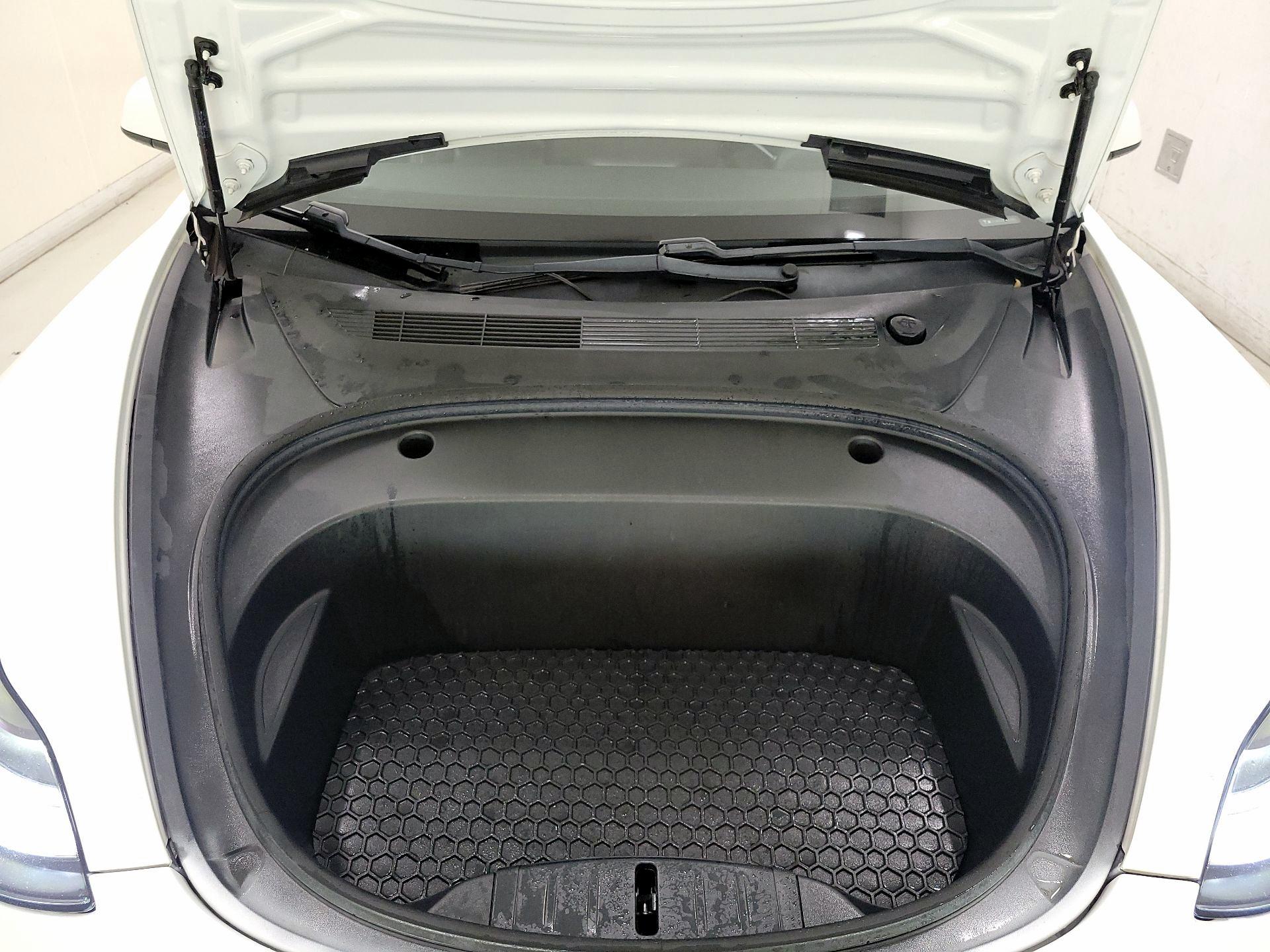 Thumbnail: 2021 Tesla Model 3 - 20